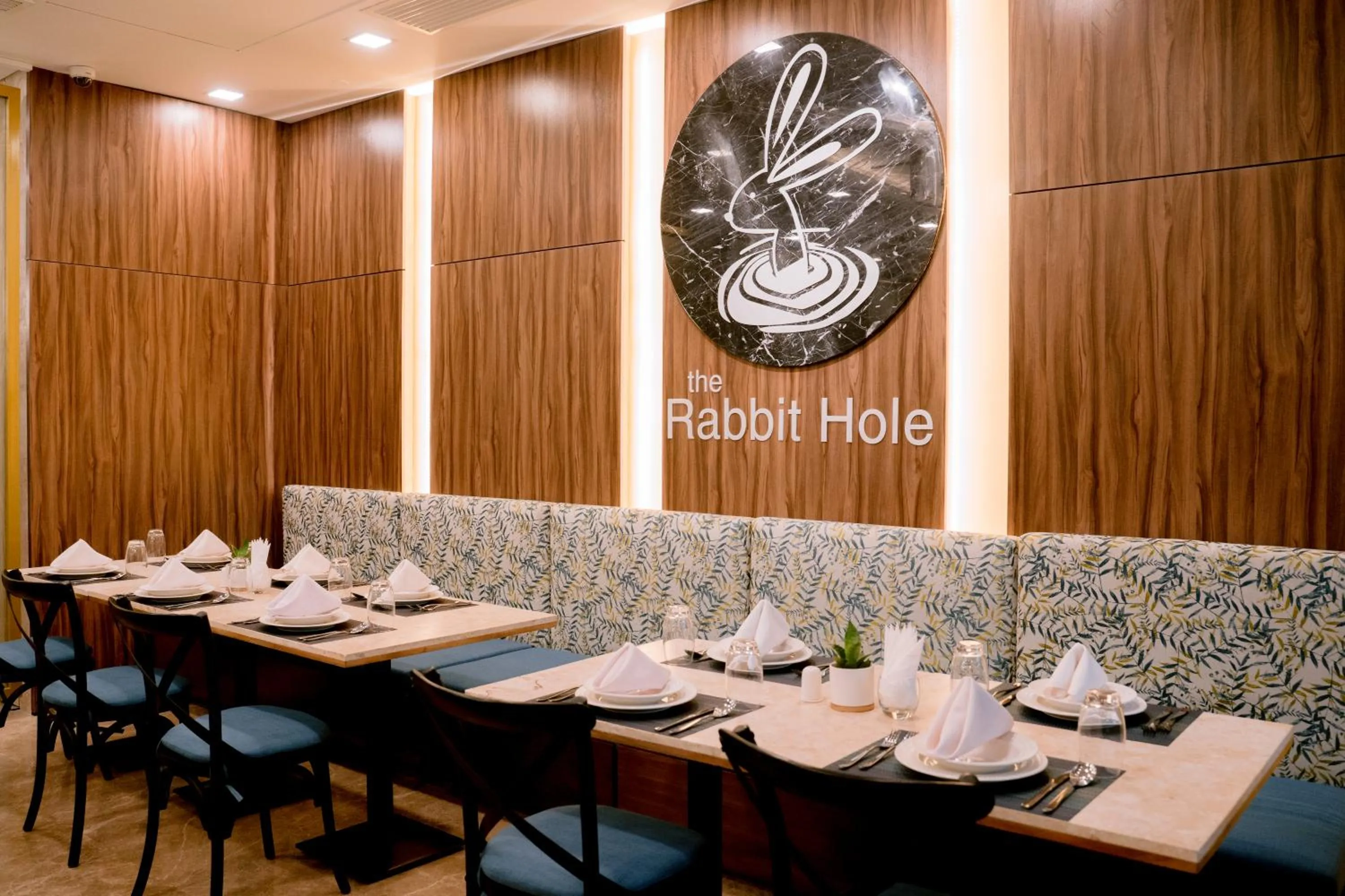 Restaurant/places to eat in Goldberry Suites and Hotel Cebu