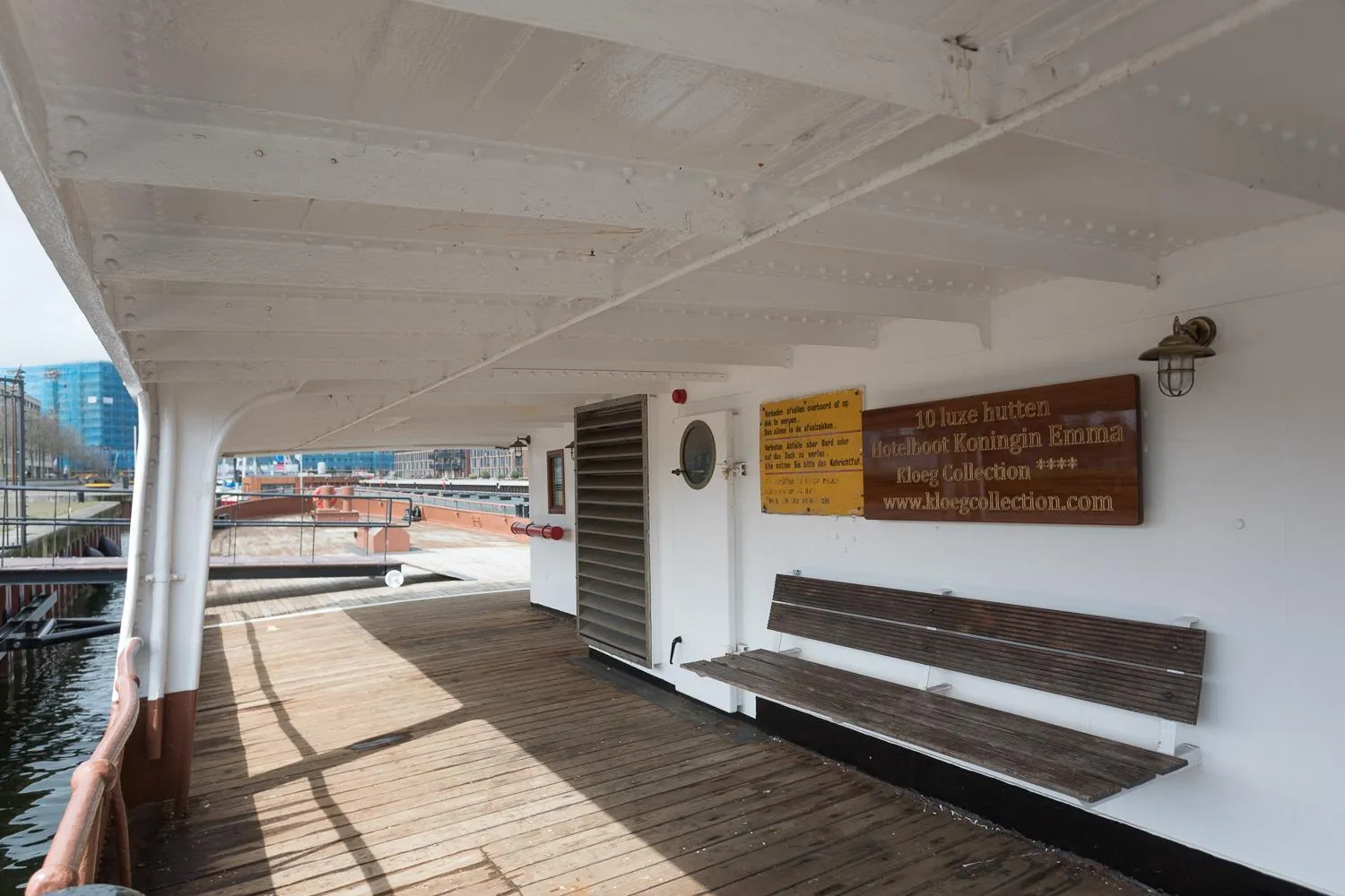 Property building in Hotelboot Koningin Emma I Kloeg Collection