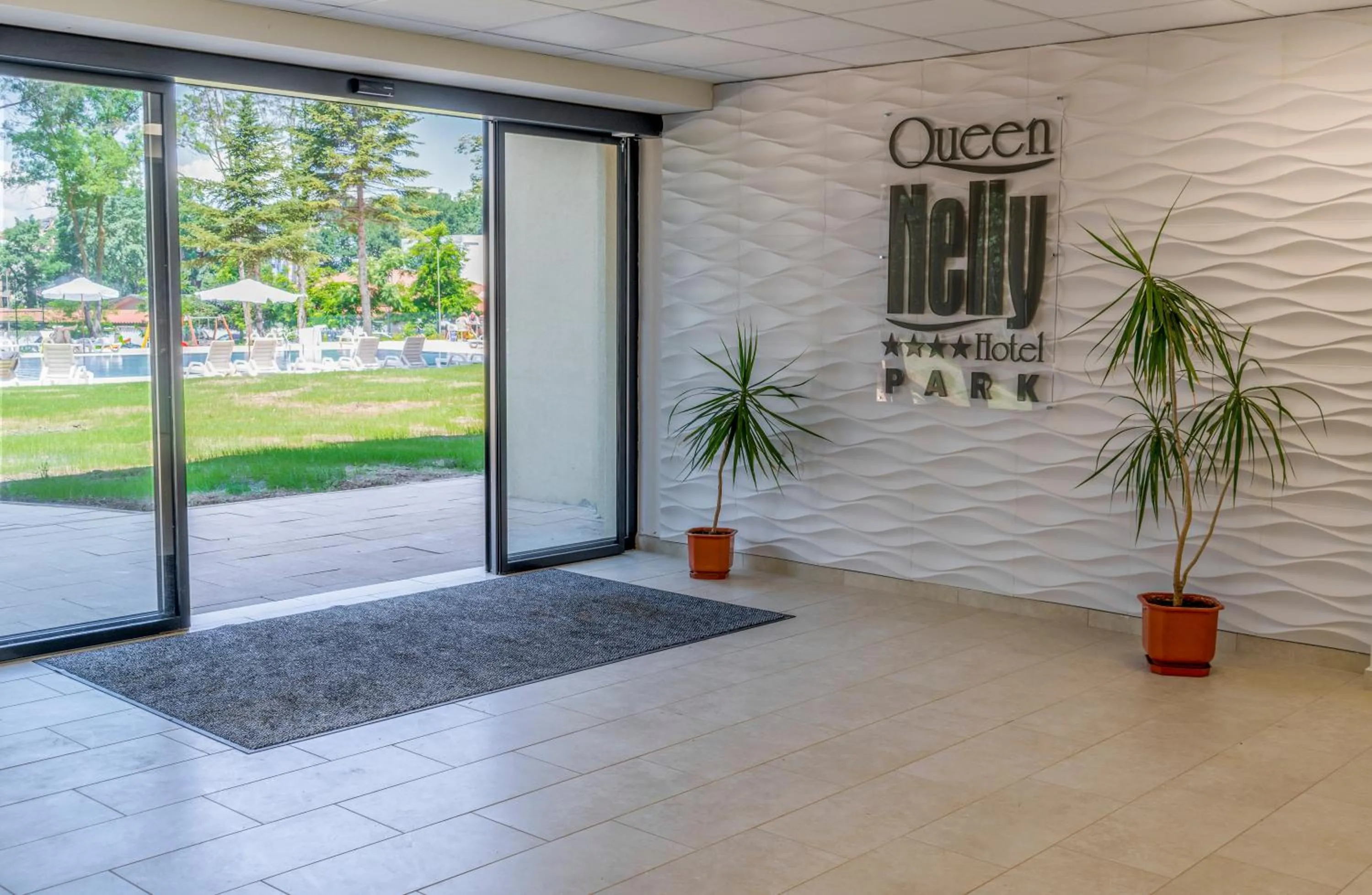 Garden view in Queen Nelly Park