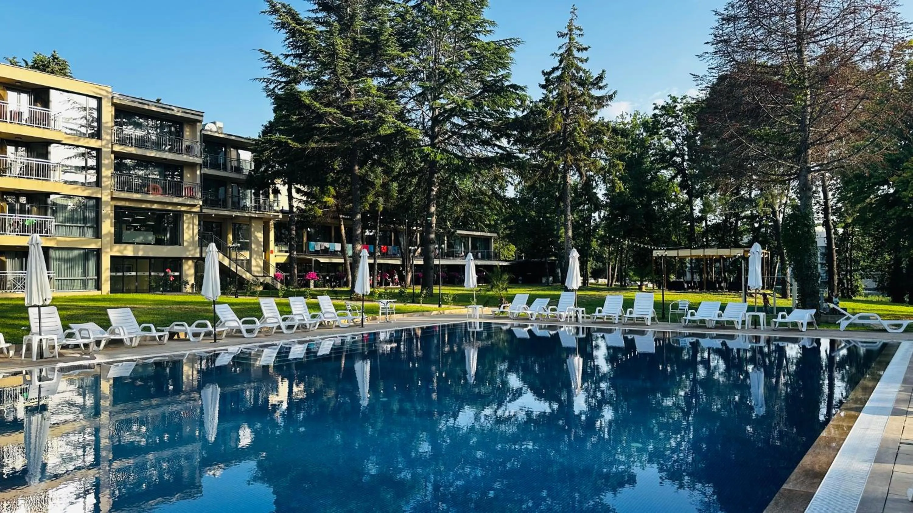 Swimming pool in Queen Nelly Park