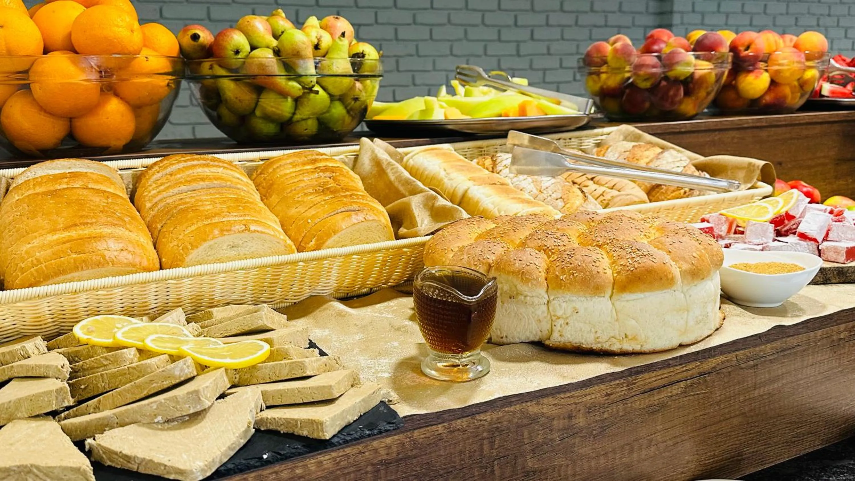 Dinner in Queen Nelly Park