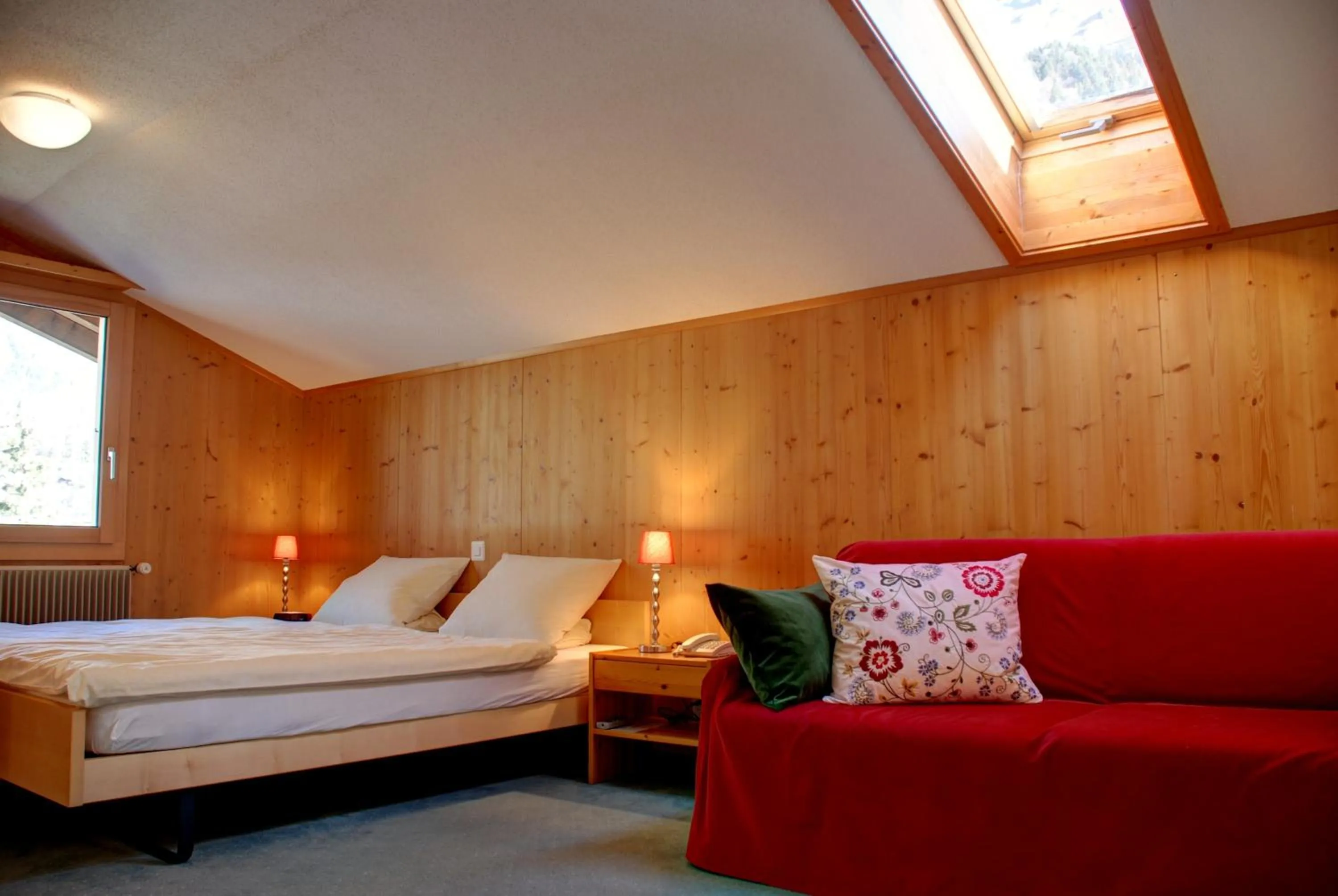 Photo of the whole room, Bed in Hotel Garni Hostatt