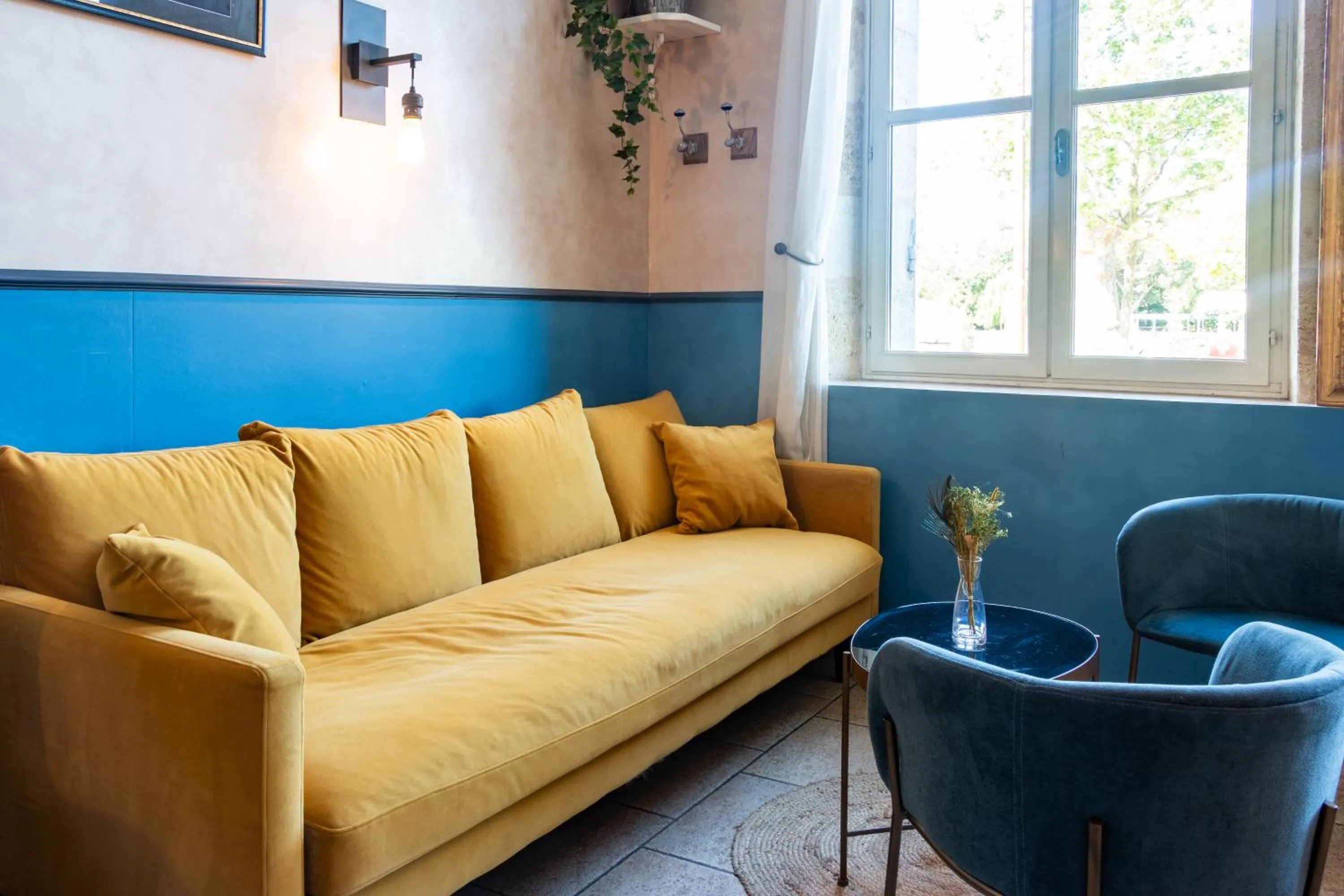 Property building in Logis Hôtel de la Tour Libourne