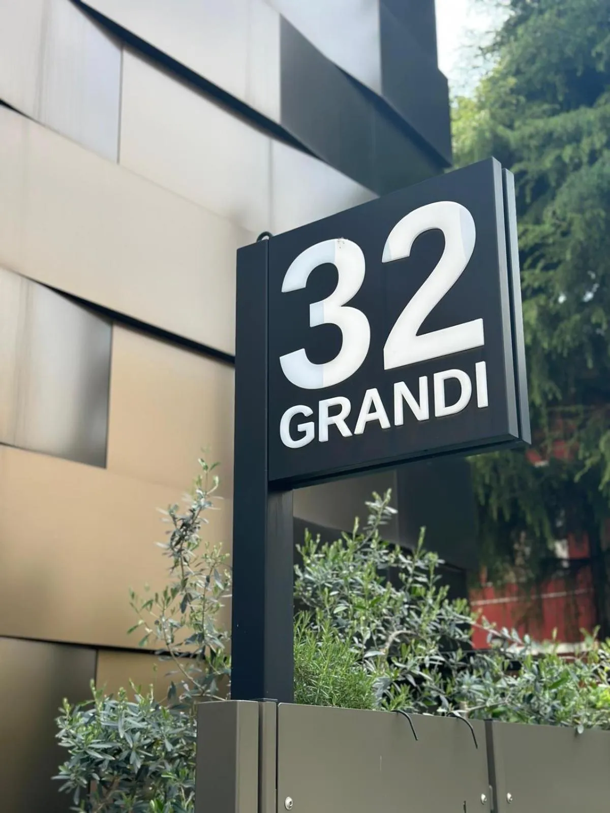Property logo or sign in GRANDI 32 Boutique Residence