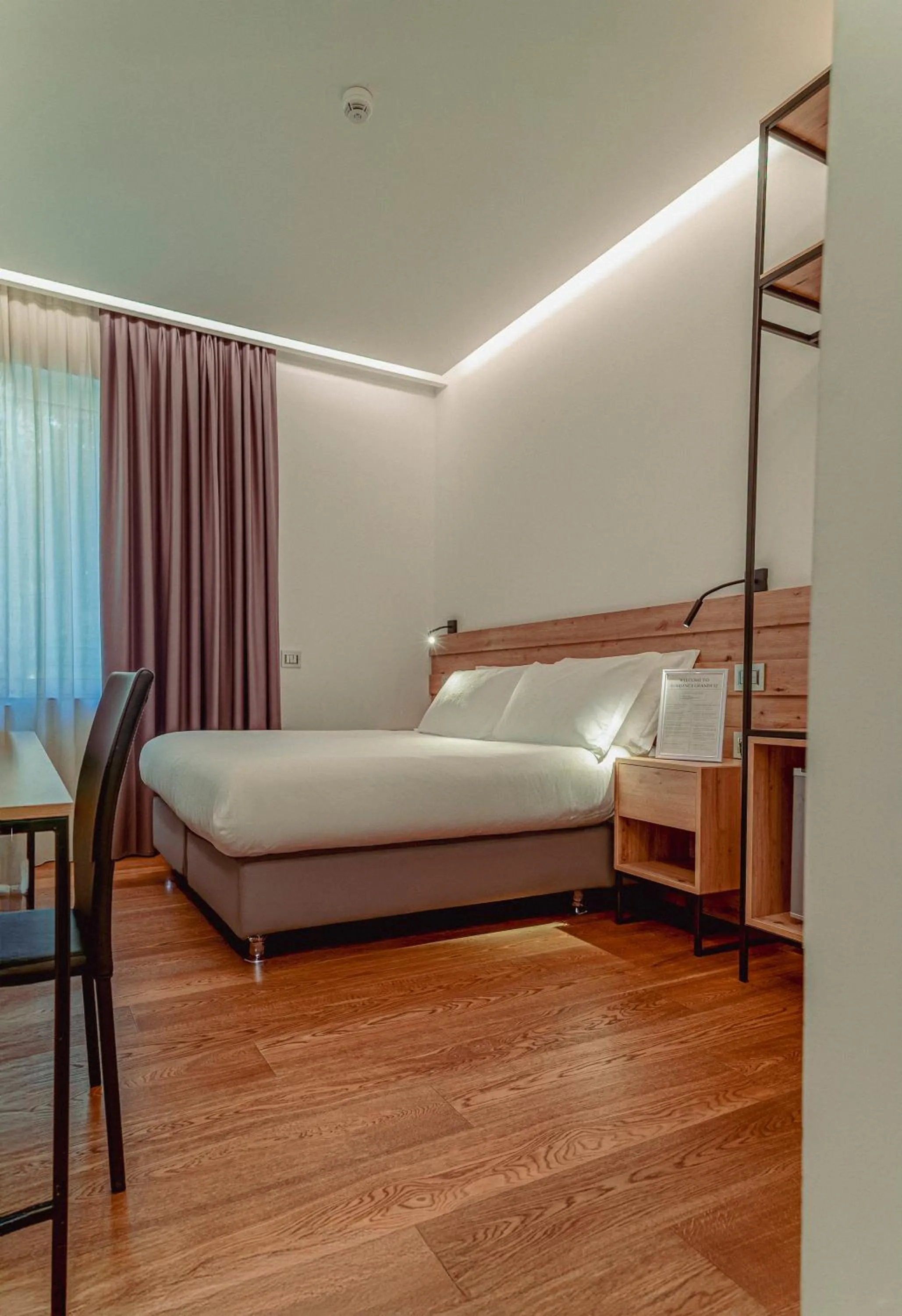 Photo of the whole room, Bed in GRANDI 32 Boutique Residence