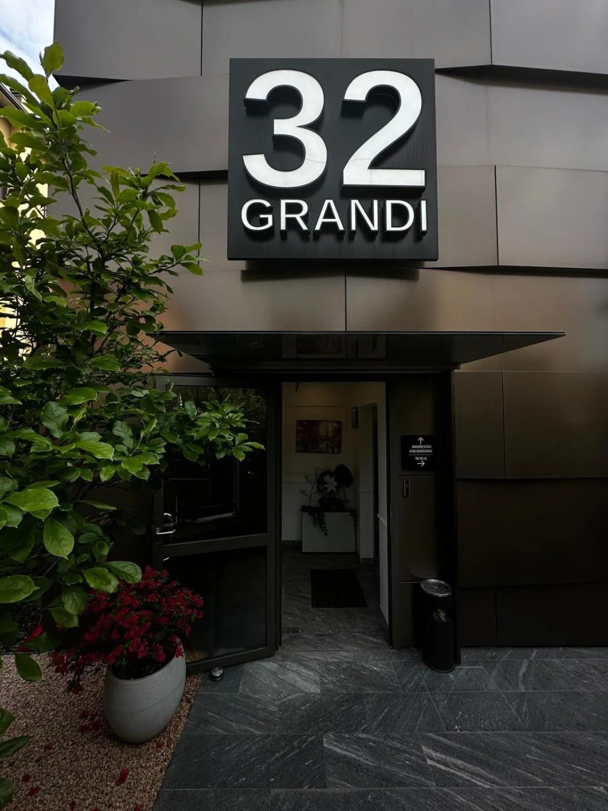 Property logo or sign in GRANDI 32 Boutique Residence