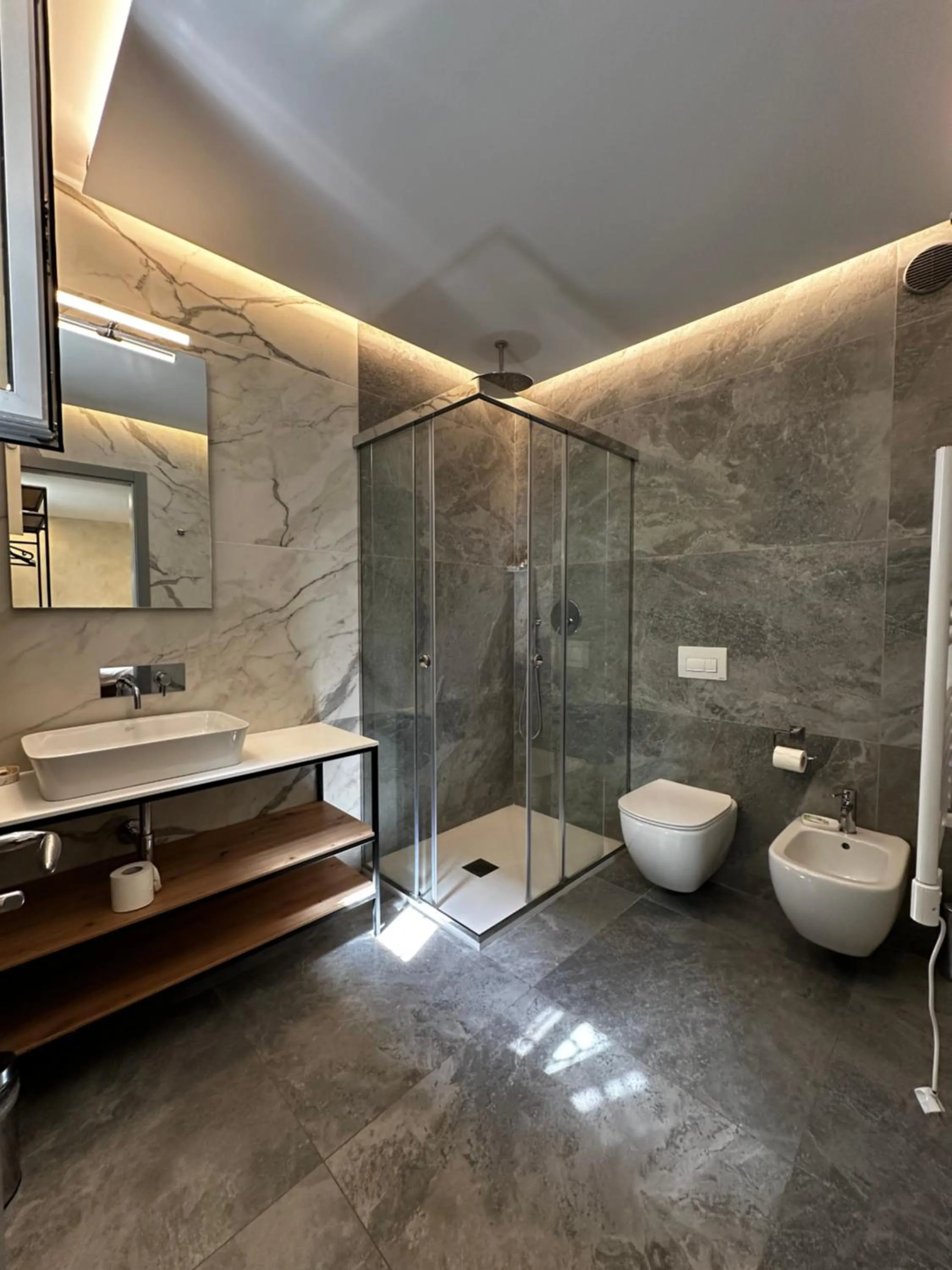 GRANDI 32 Boutique Residence