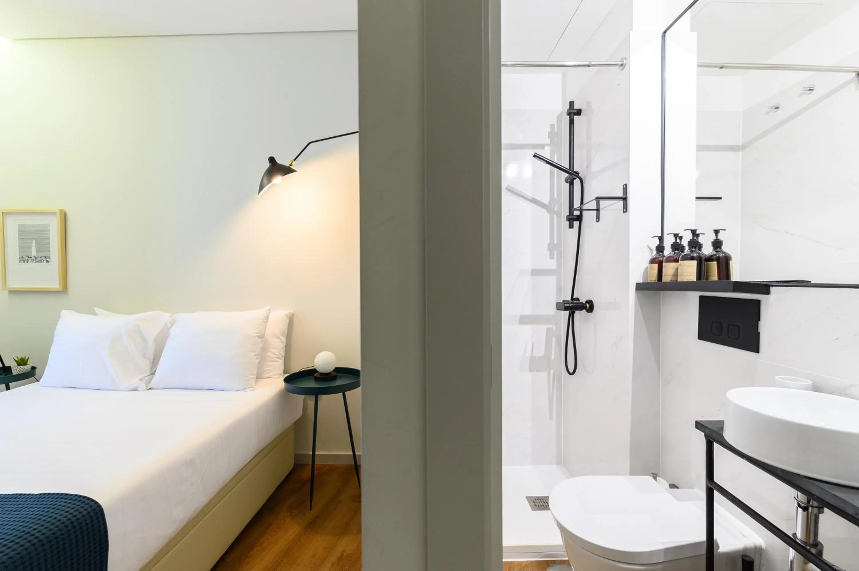 Bathroom, Bed in Maria da Sé Historic House