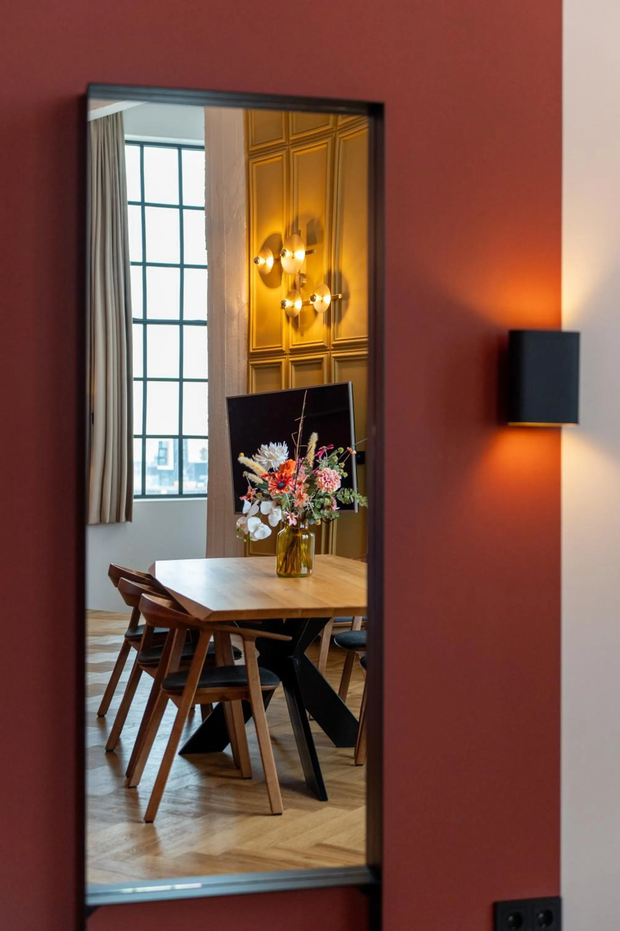 Living room in Hotel de Timmerfabriek I Kloeg Collection