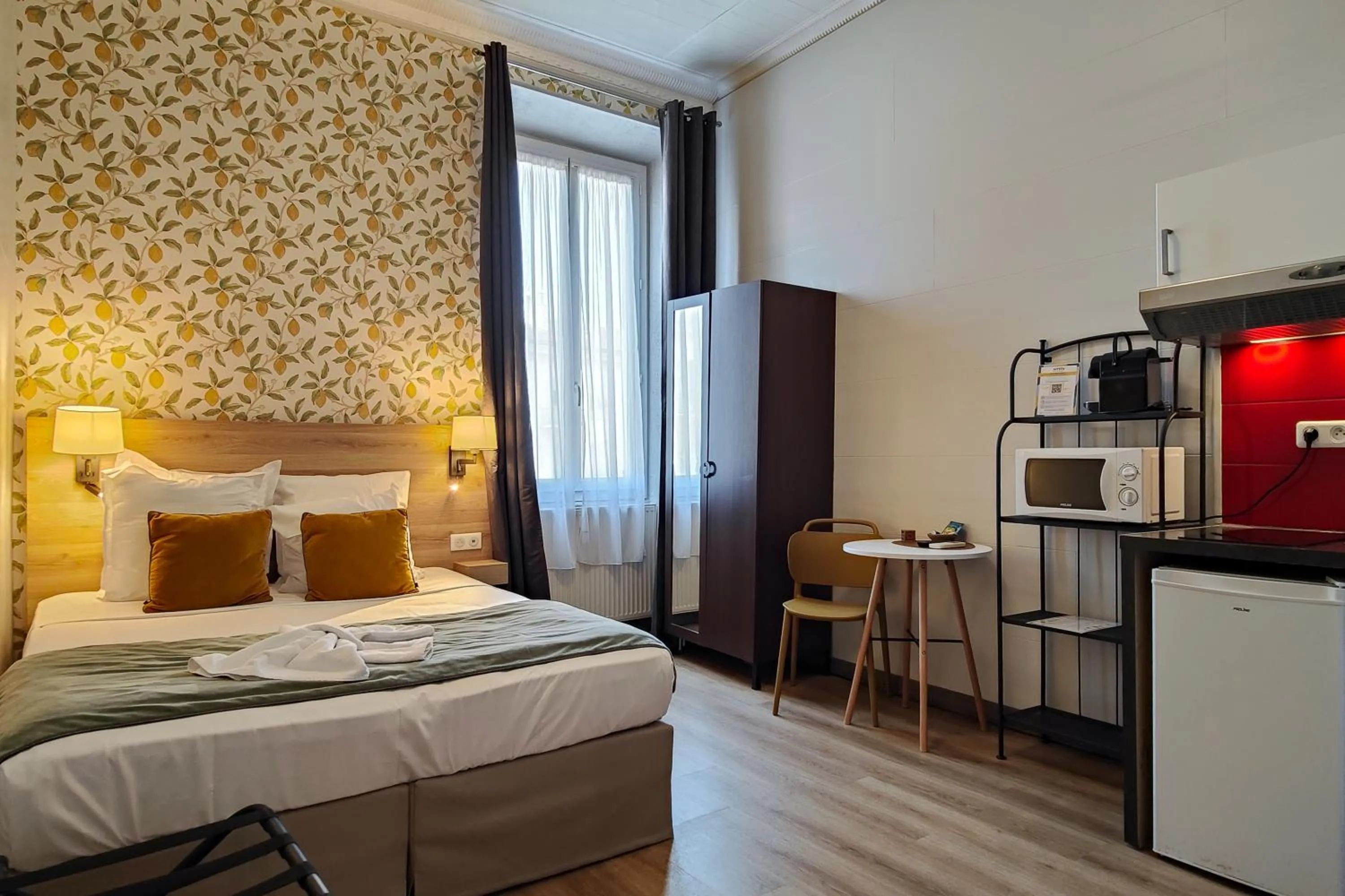 Photo of the whole room, Bed in Aparthotel AMMI Nice Massena - ex Ajoupa