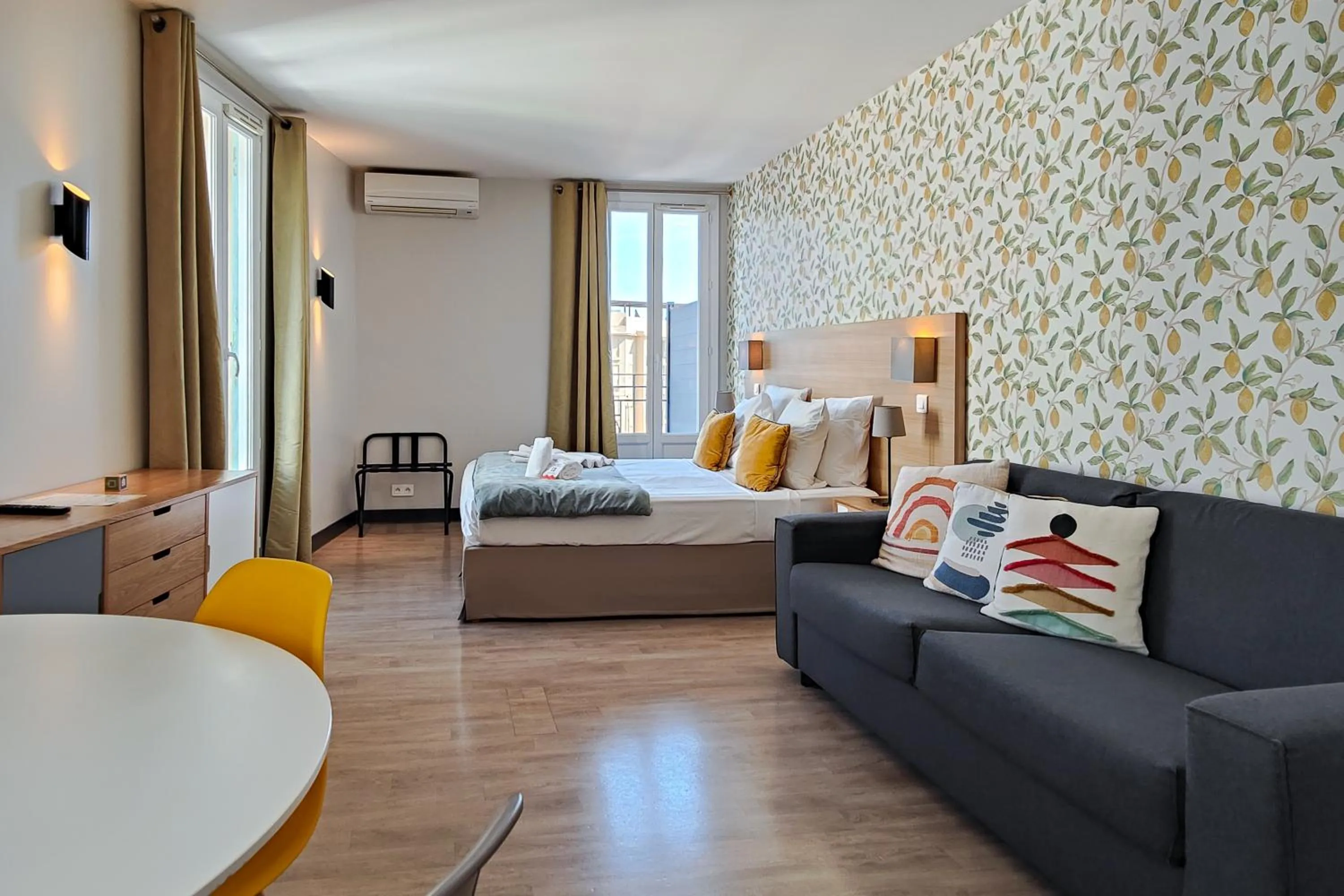 Photo of the whole room, Bed in Aparthotel AMMI Nice Massena - ex Ajoupa