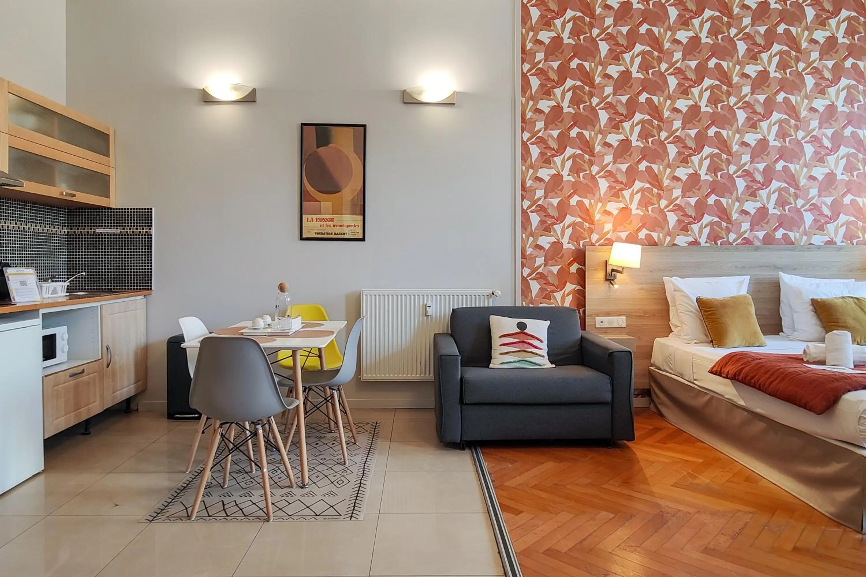 Kitchen or kitchenette in Aparthotel AMMI Nice Massena - ex Ajoupa