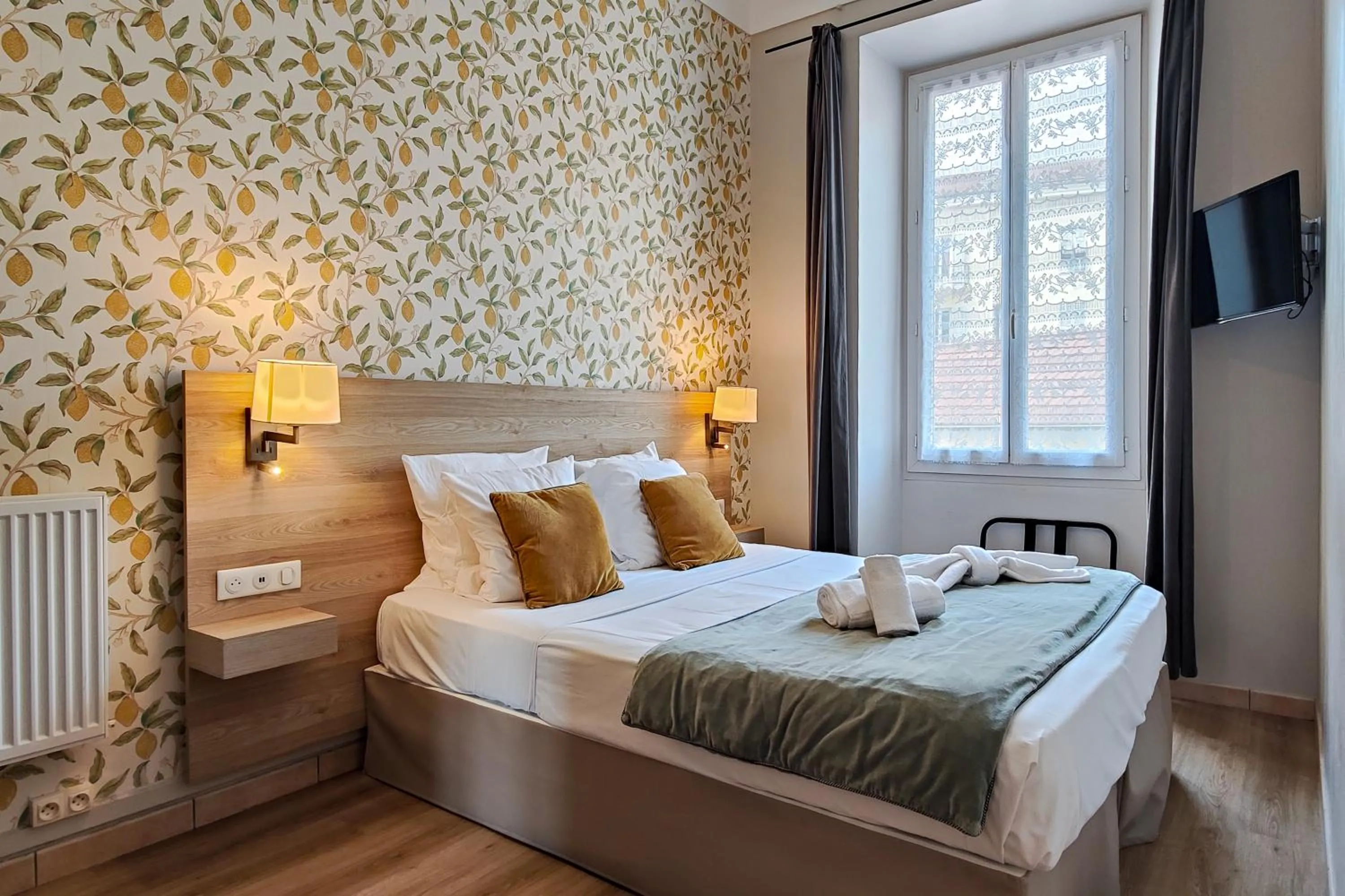 Photo of the whole room, Bed in Aparthotel AMMI Nice Massena - ex Ajoupa