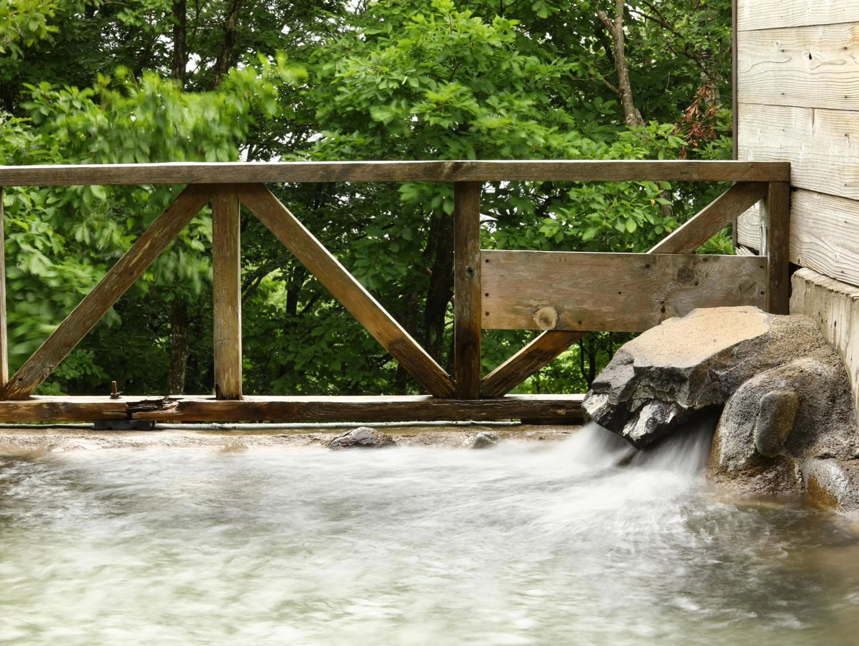 Open Air Bath in Hotel Silk Inn Madarao