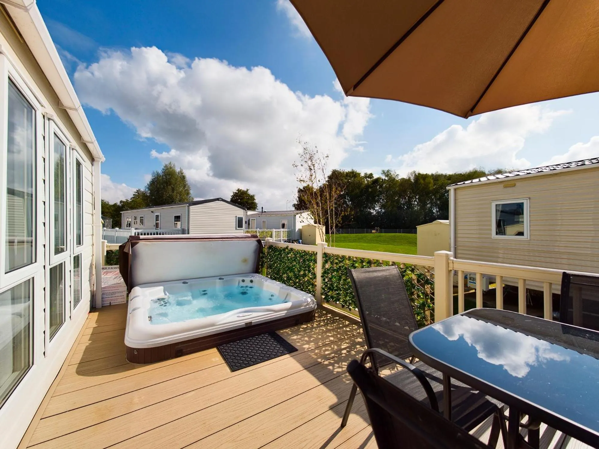 Property building in Tattershall Lakes Mini Breaks - Osprey Rise