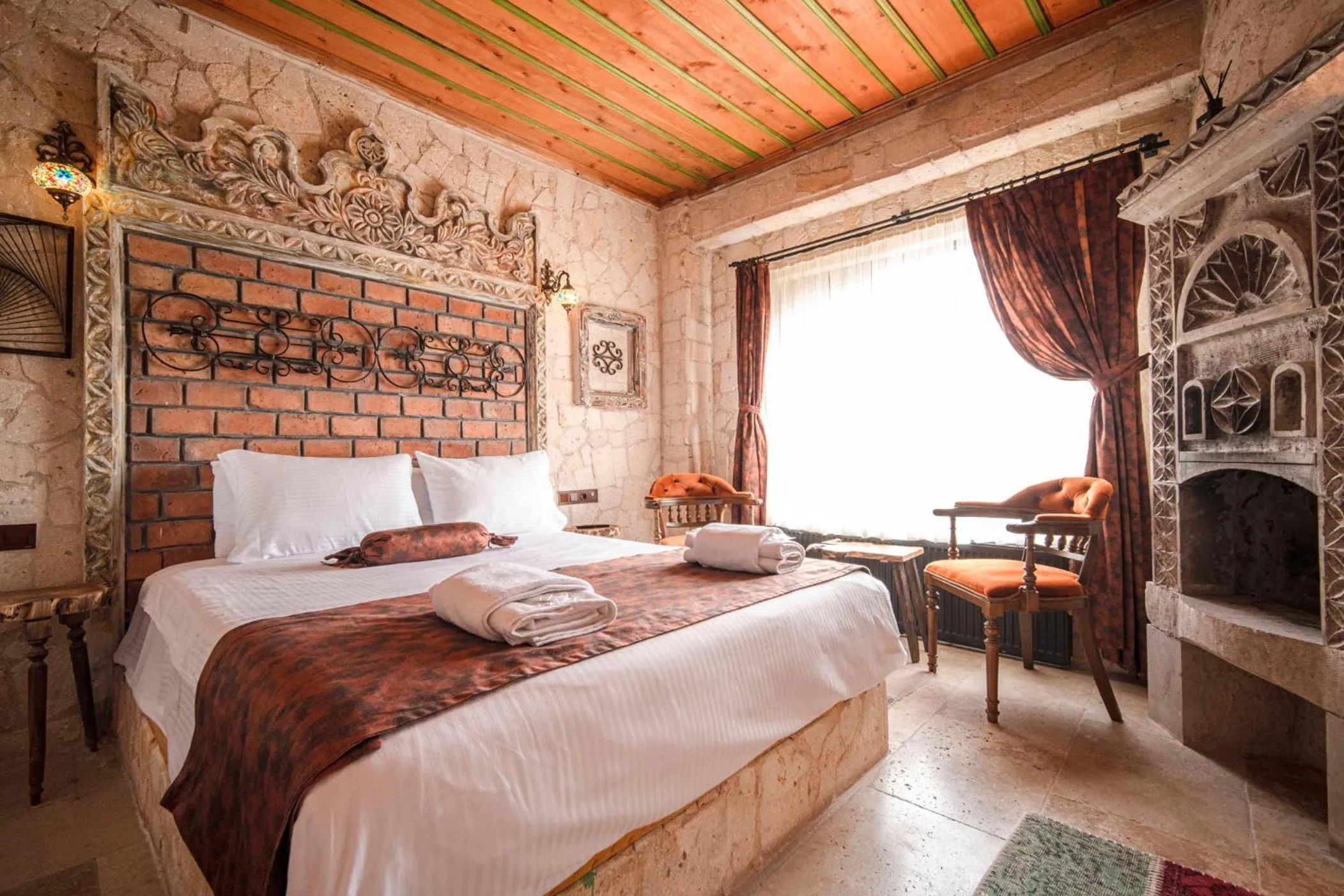 Bed in Deluna Cappadocia