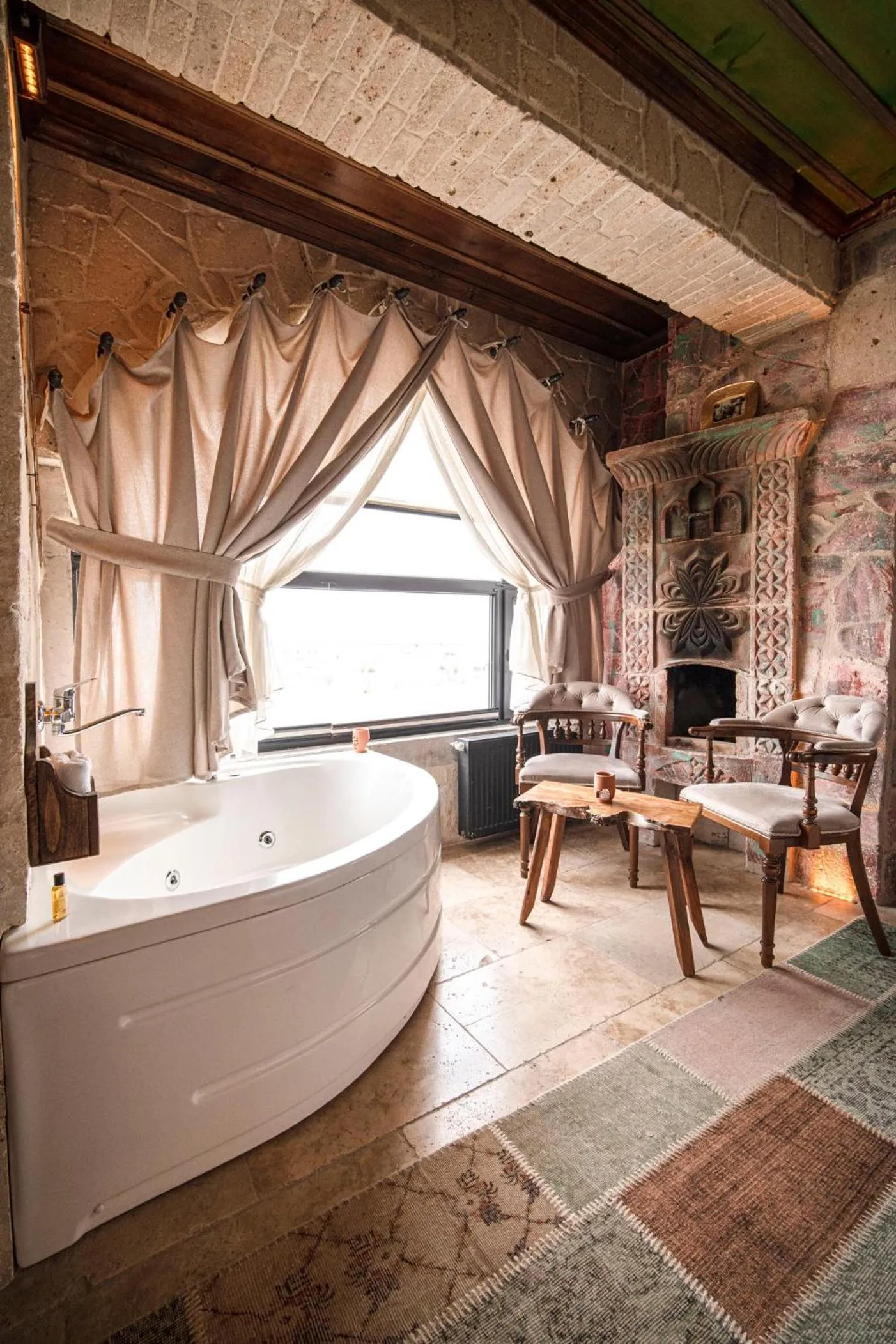 Bed in Deluna Cappadocia