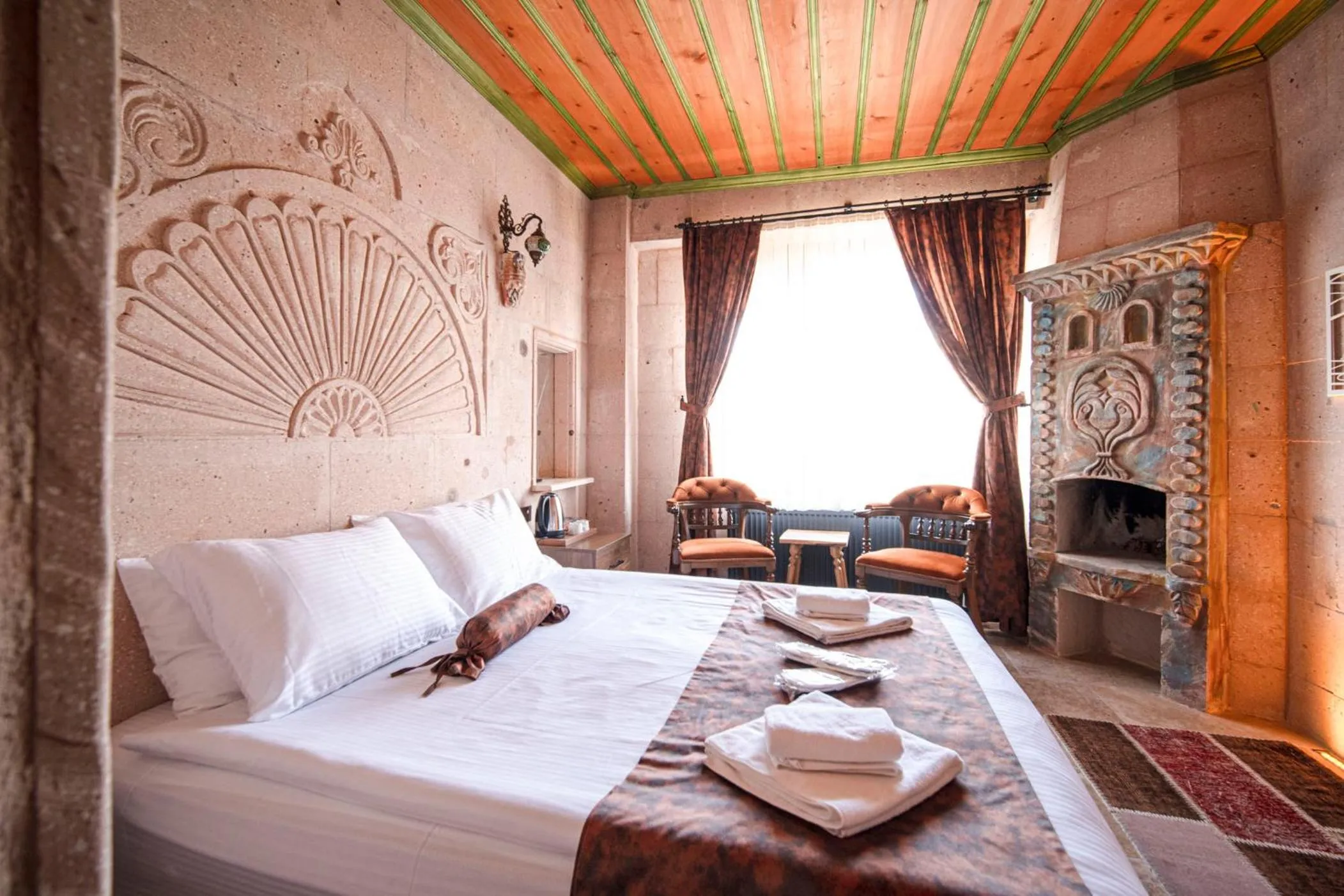 Bed in Deluna Cappadocia