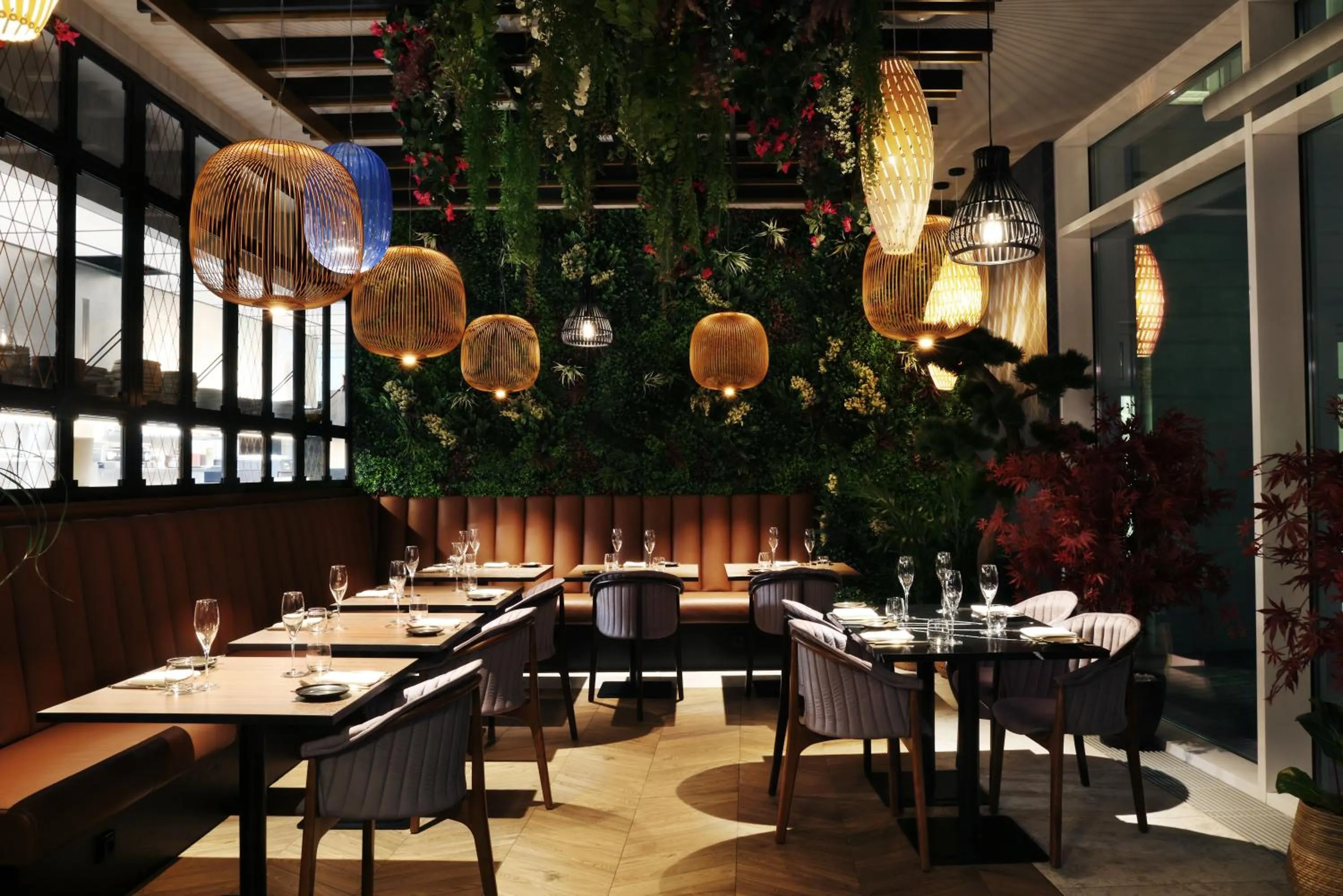 Restaurant/places to eat in Hotel Reykjavík Saga