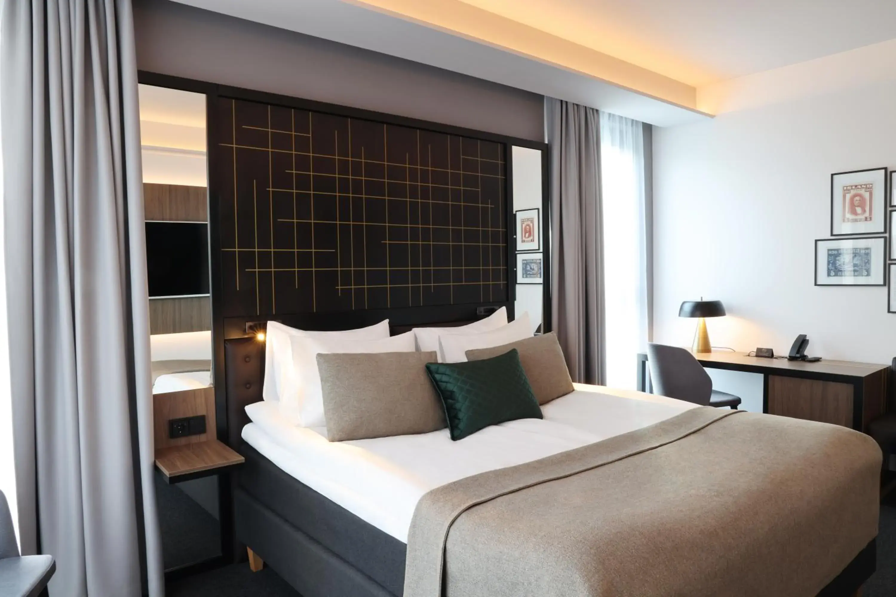 Deluxe Double Room in Hotel Reykjavík Saga Deluxe Double Room in Hotel Reykjavík Saga