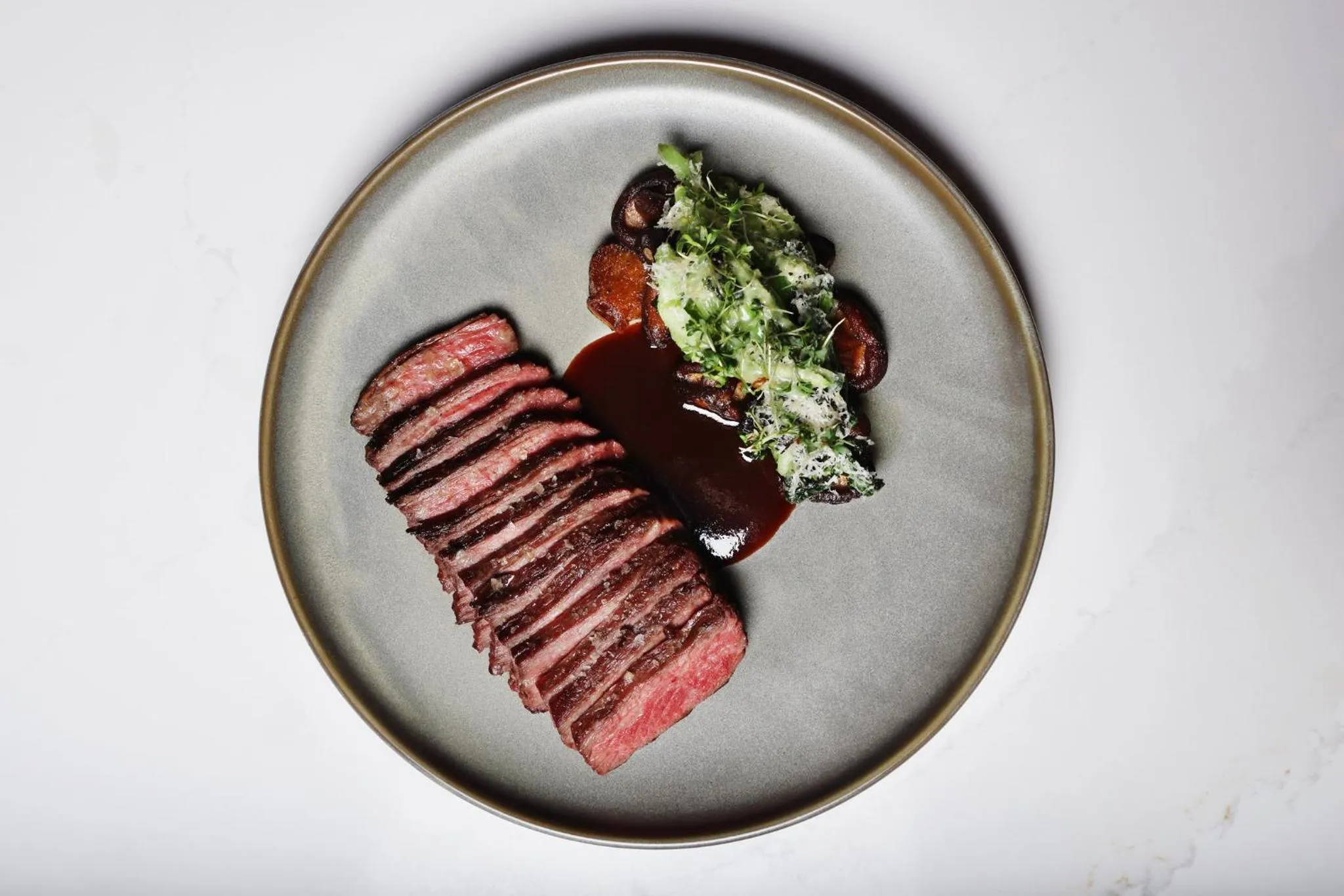 Restaurant/places to eat in Hotel Reykjavík Saga