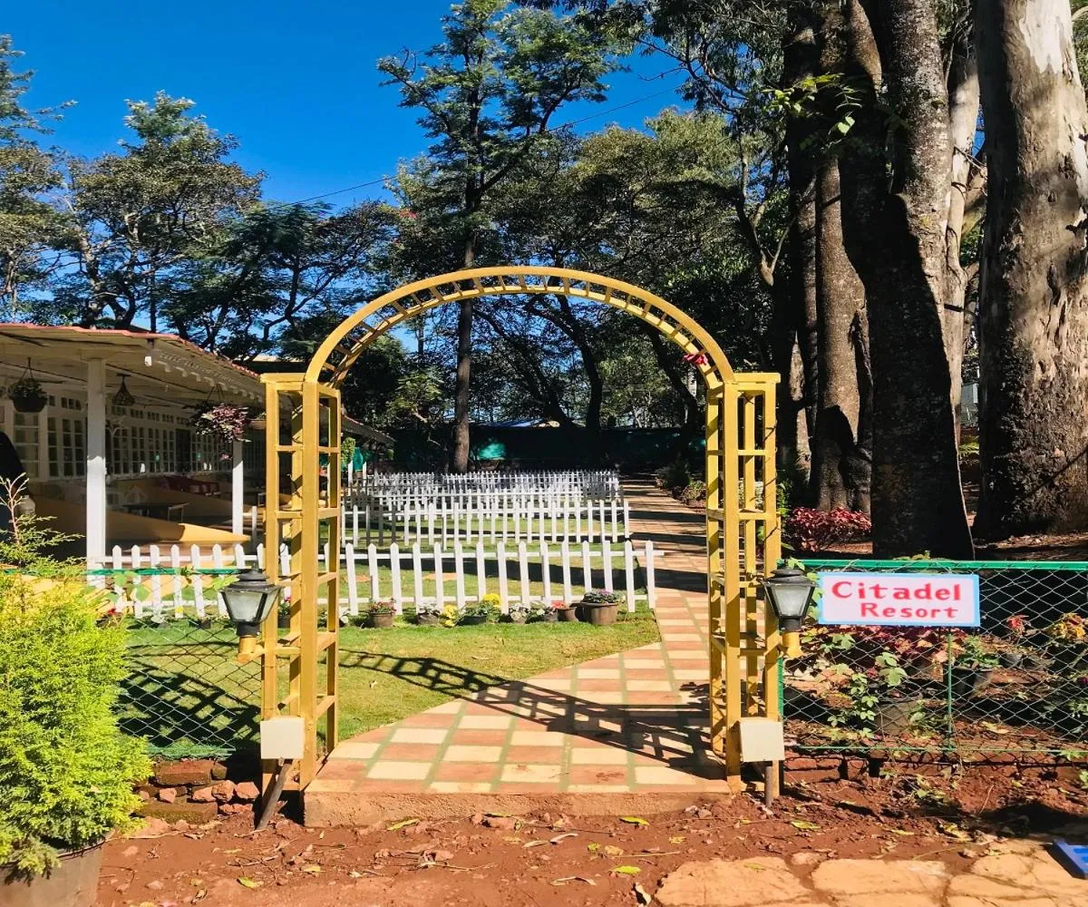 Facade/entrance in Citadel Resort