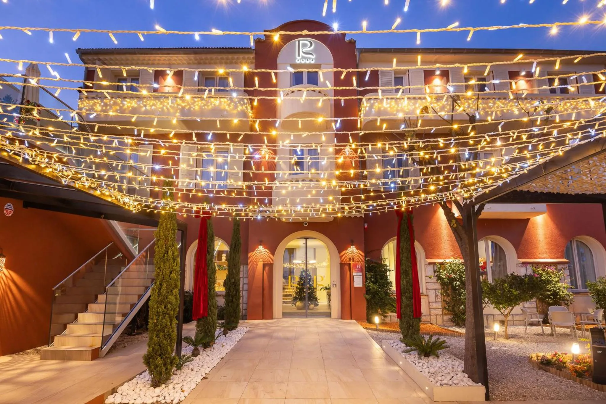 Property building in Hotel Royalmar - Nouveau propriétaire