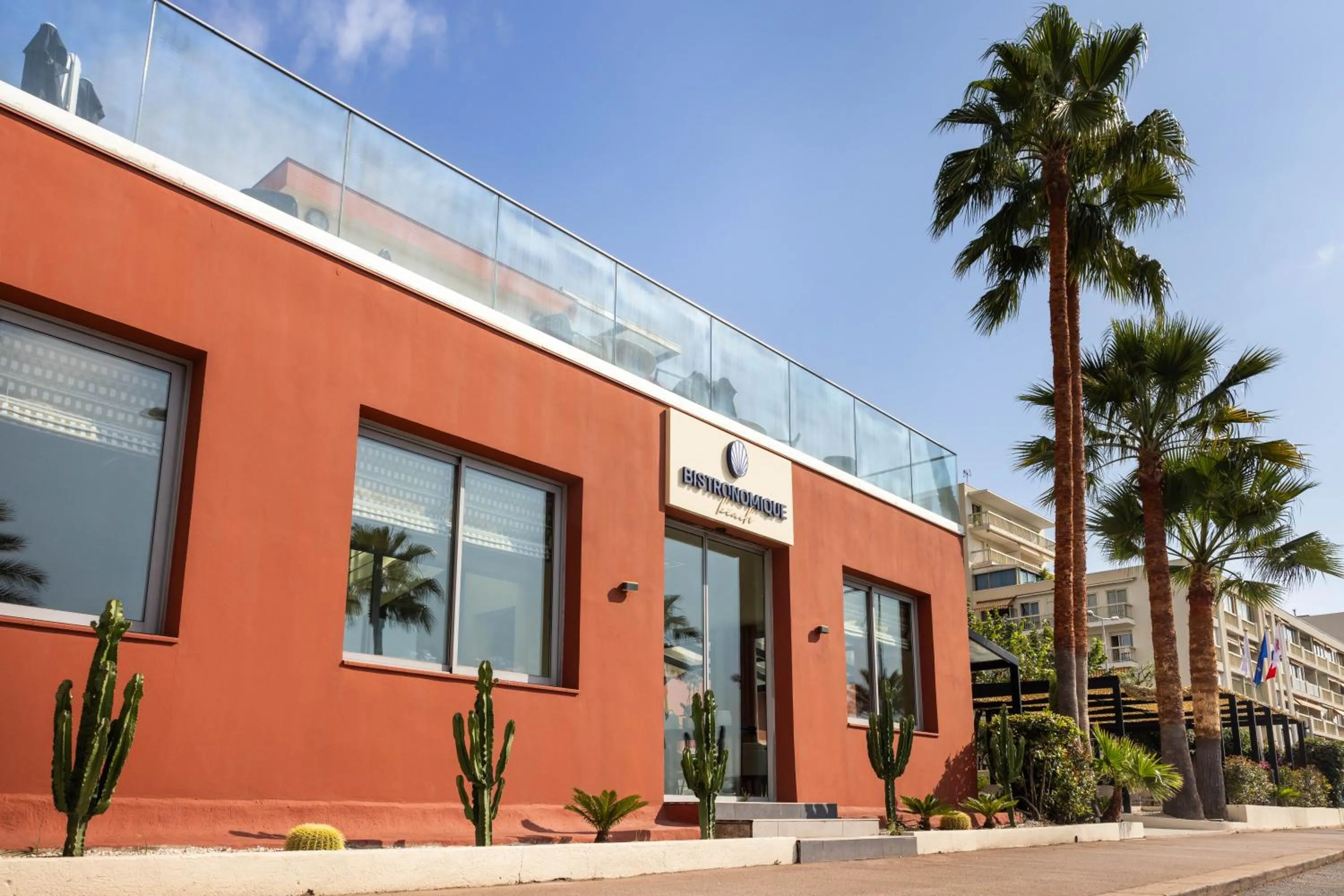 Property building in Hotel Royalmar - Nouveau propriétaire