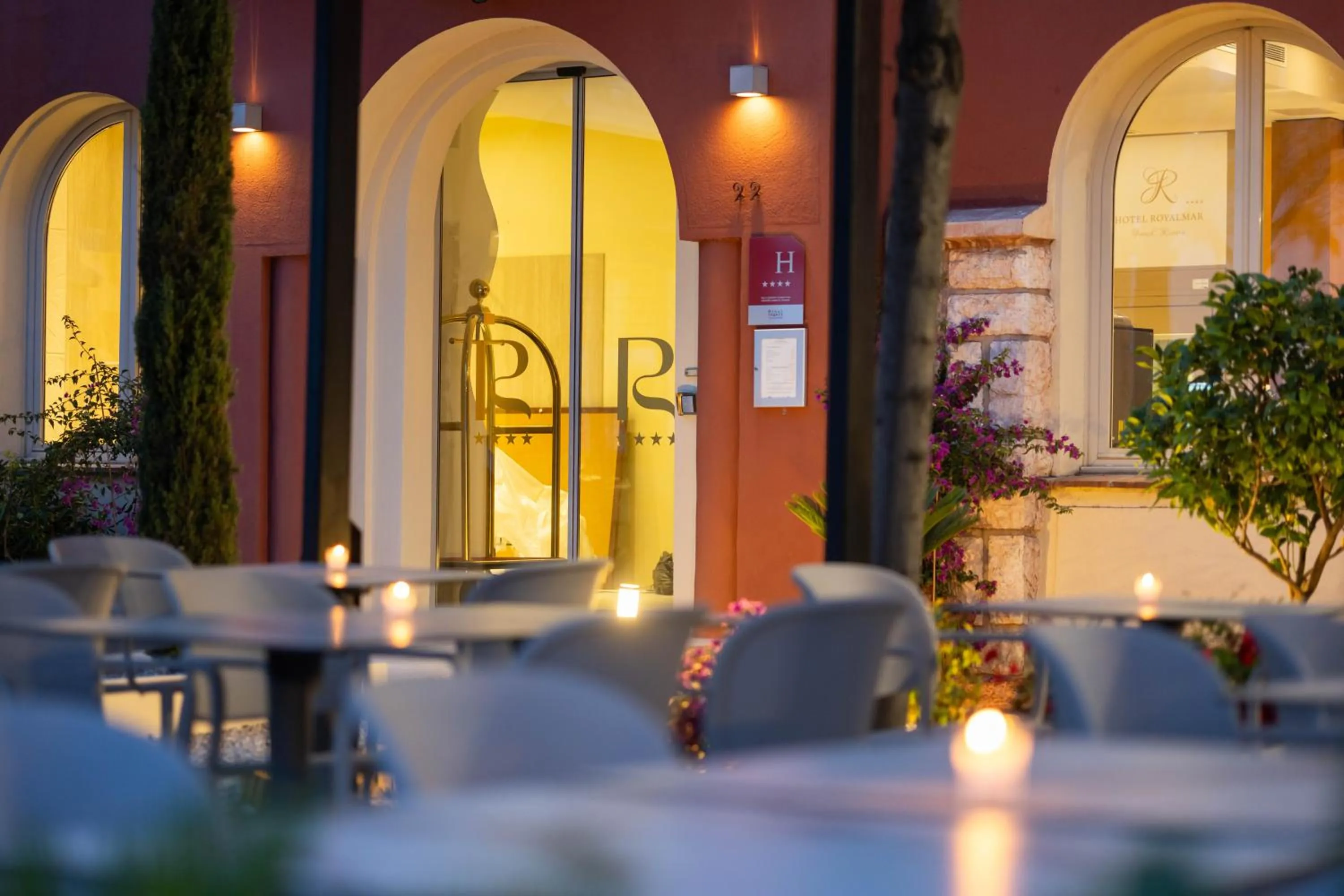 Patio in Hotel Royalmar - Nouveau propriétaire
