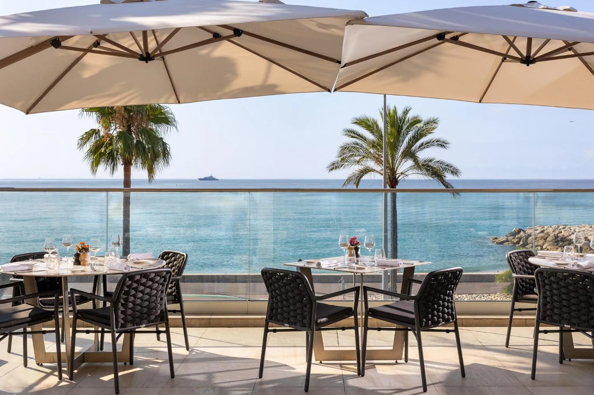 Restaurant/places to eat in Hotel Royalmar - Nouveau propriétaire