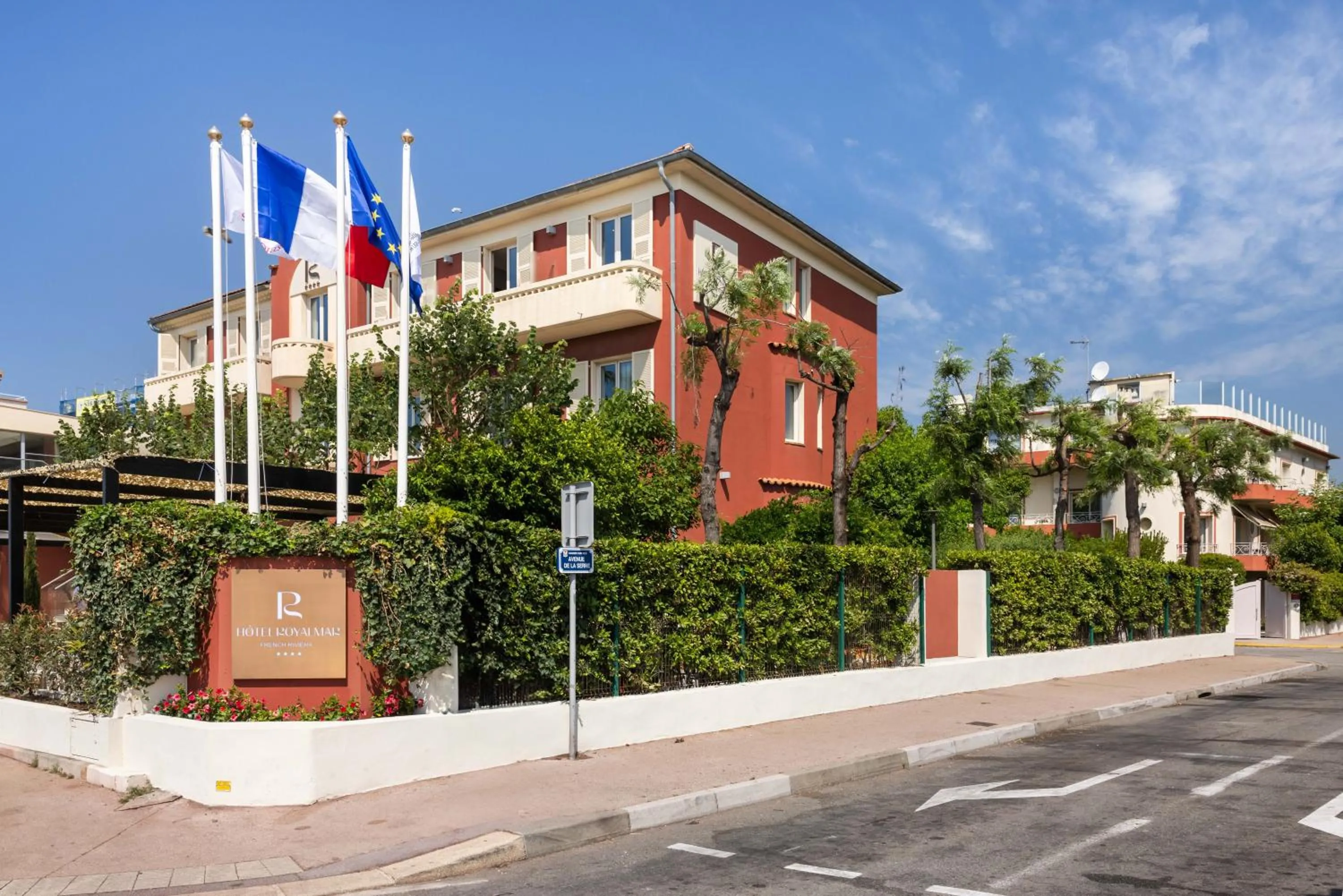 Property building in Hotel Royalmar - Nouveau propriétaire