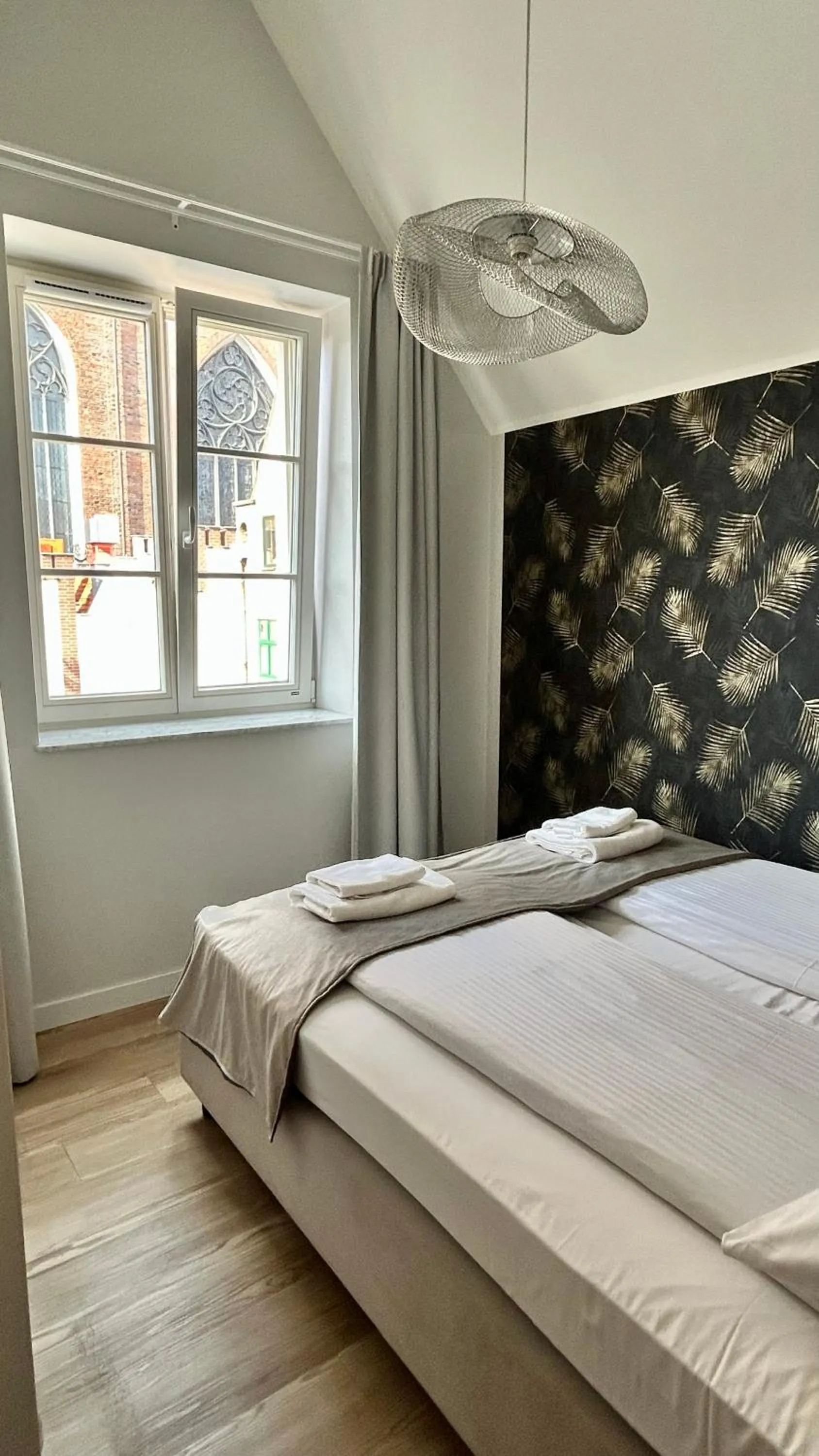 Property building, Bed in Baltic Gdańsk OLD TOWN by St Mary s Church