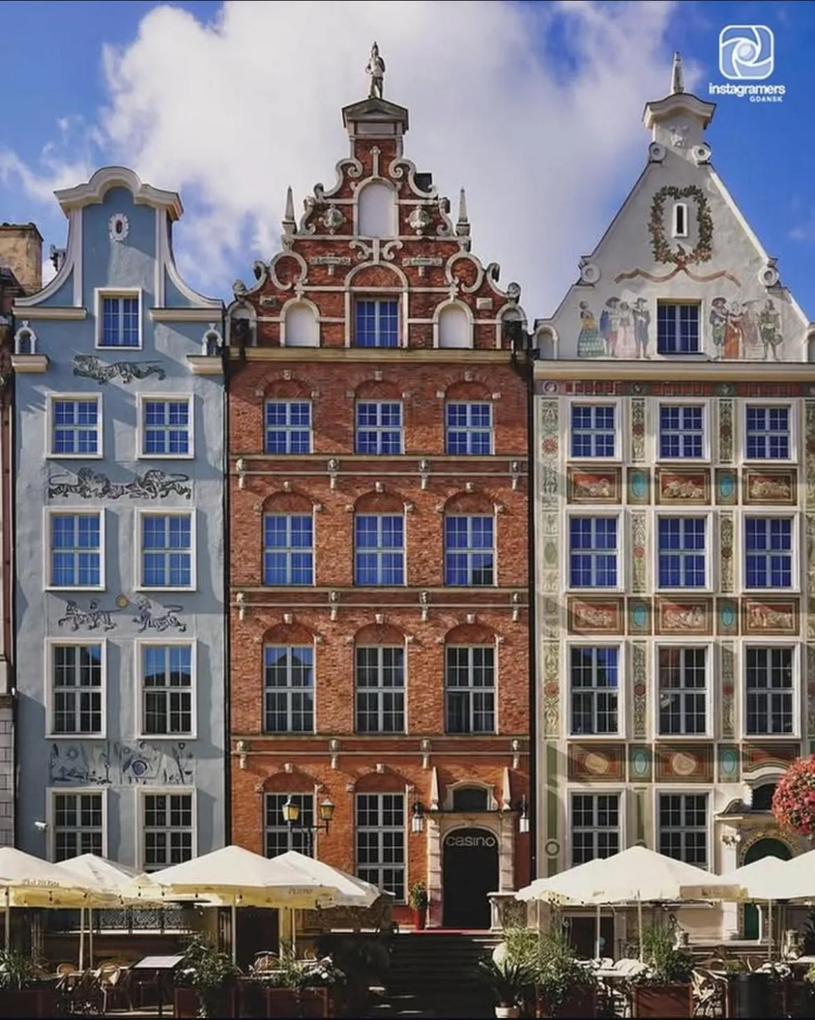 Property building in Baltic Gdańsk OLD TOWN by St Mary s Church