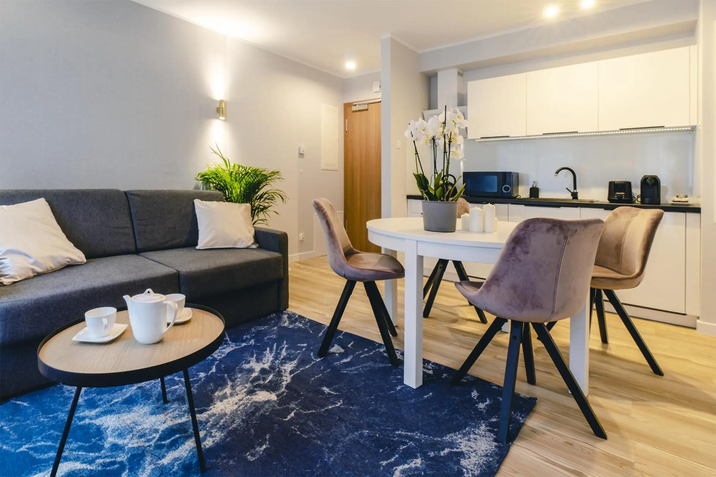 Communal lounge/ TV room in Baltic Gdańsk OLD TOWN by St Mary s Church