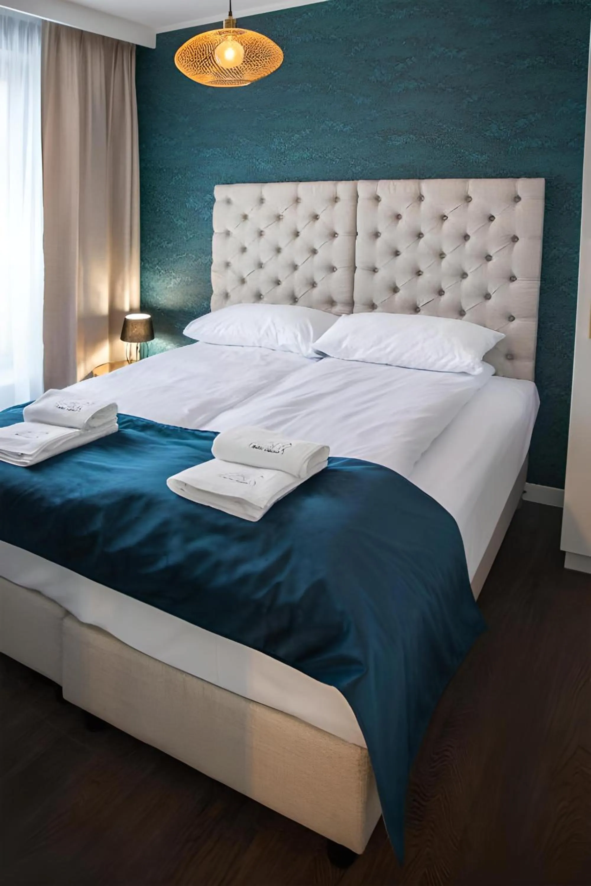 Bed in Baltic Gdańsk OLD TOWN by St Mary s Church