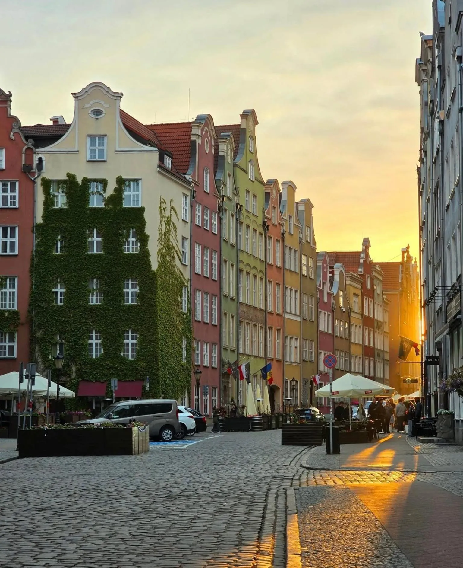 Property building in Baltic Gdańsk OLD TOWN by St Mary s Church