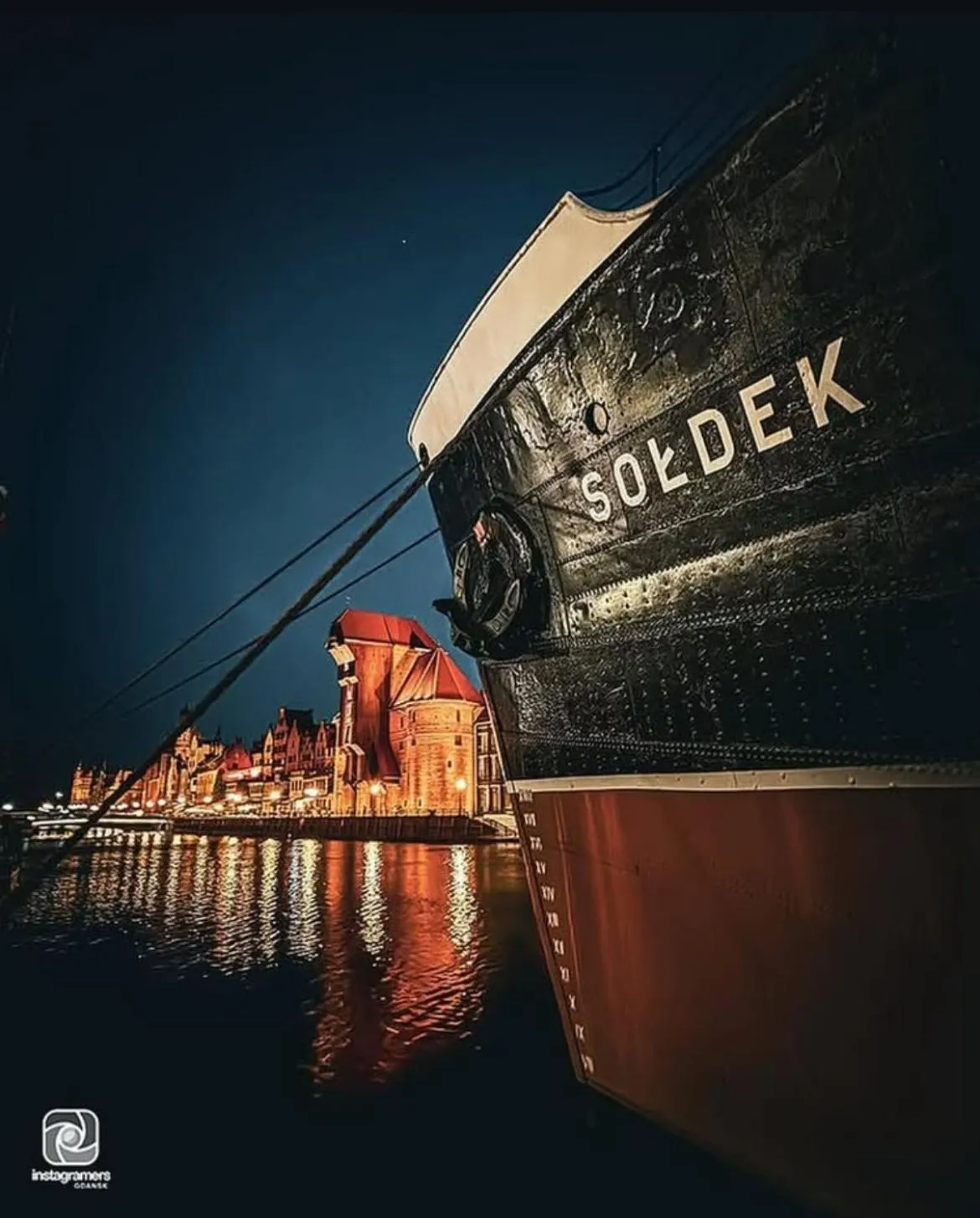 Night in Baltic Gdańsk OLD TOWN by St Mary s Church