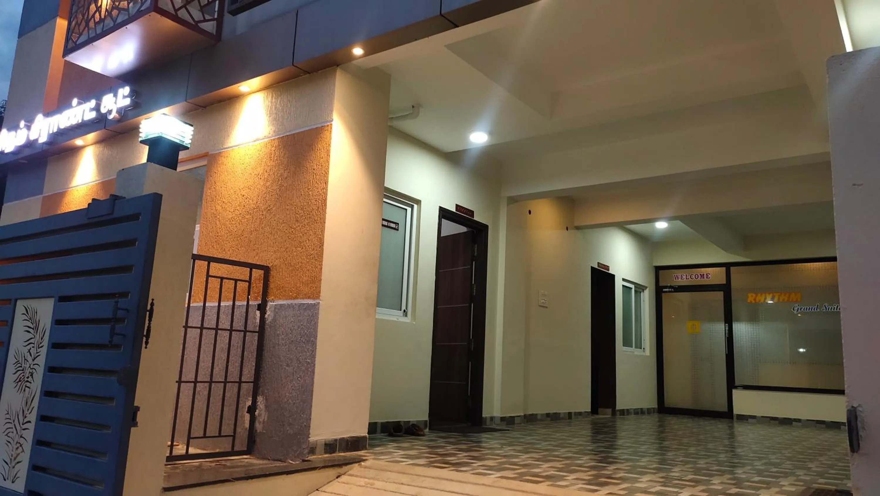 Facade/entrance in Hotel Rhythm Grand Suite