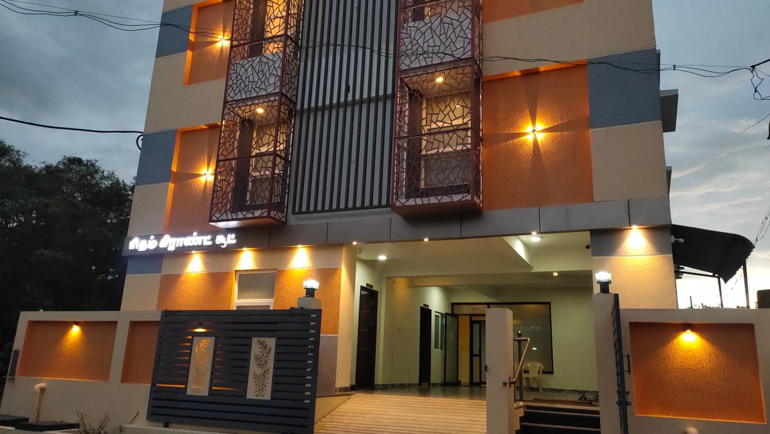 Facade/entrance in Hotel Rhythm Grand Suite