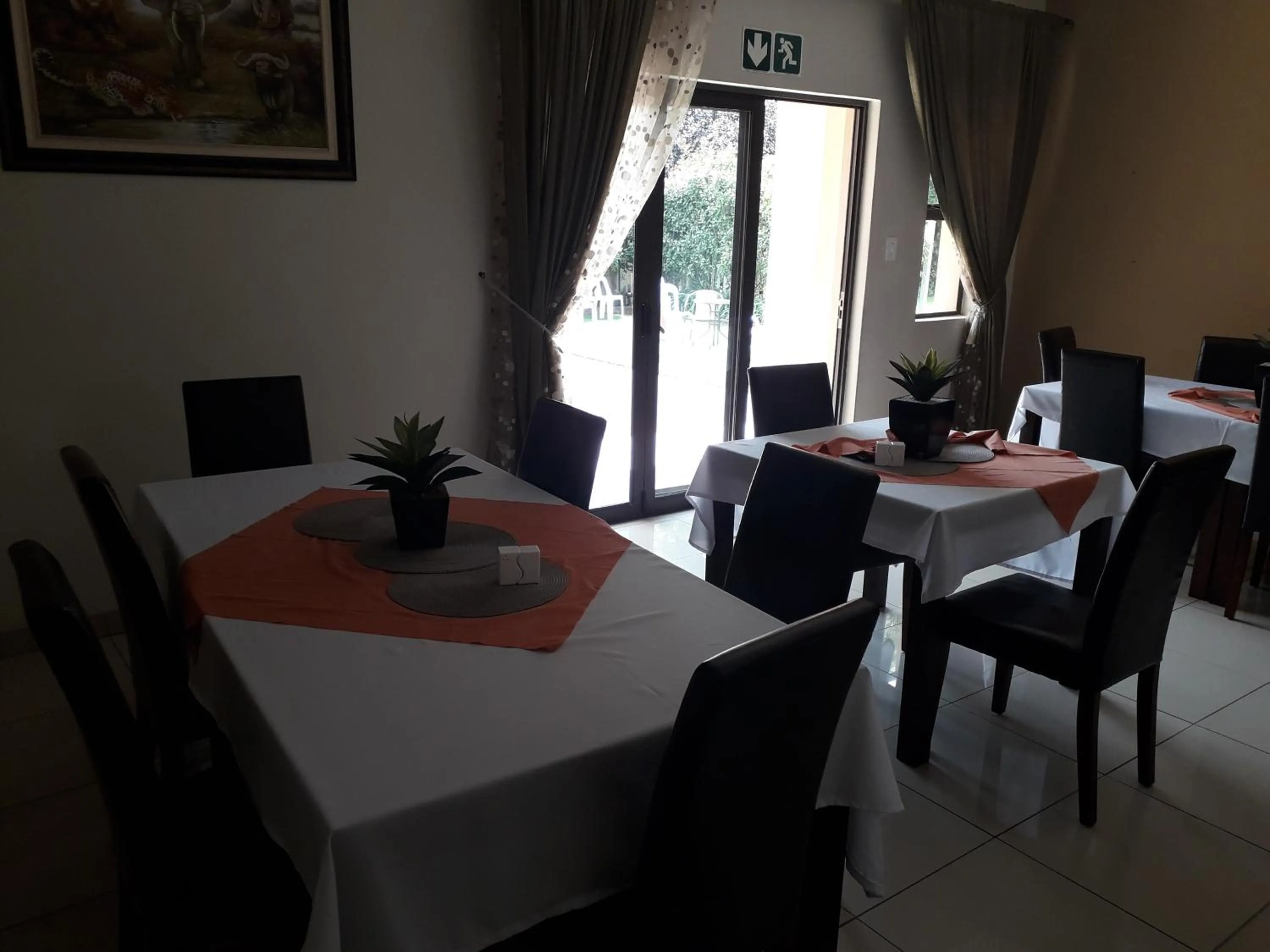 Restaurant/places to eat in Ikaze Guest House