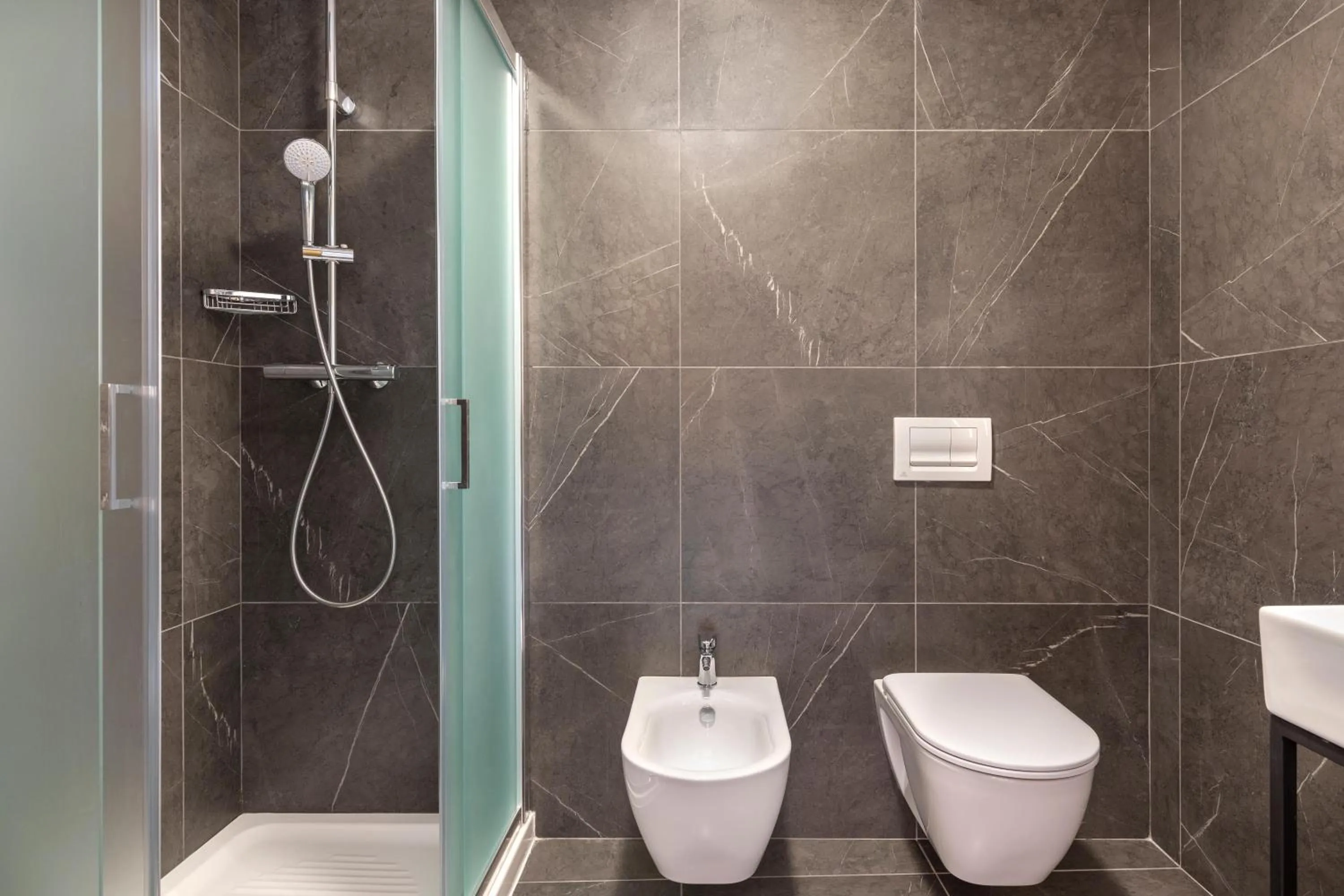 Bathroom in B&B Hotel Genova City Center