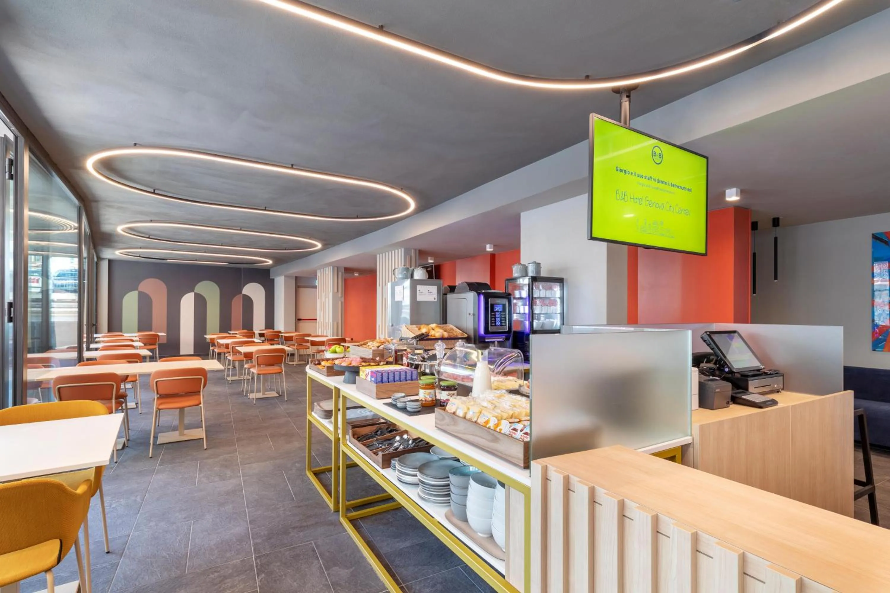 Restaurant/places to eat in B&B Hotel Genova City Center