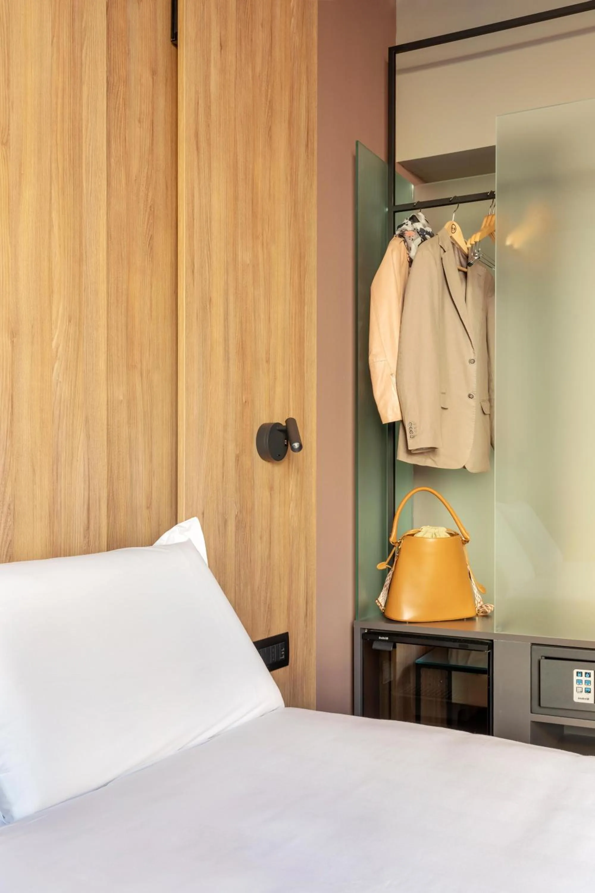 Photo of the whole room, Bed in B&B Hotel Genova City Center