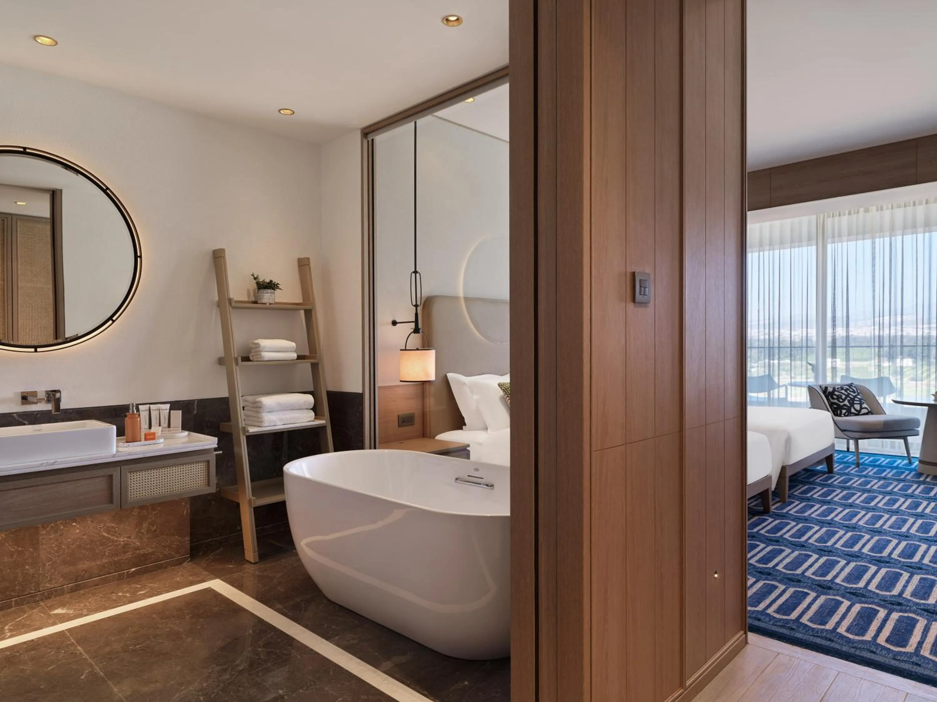 Bathroom, Bed in City of Dreams Mediterranean - Integrated Resort, Casino & Entertainment