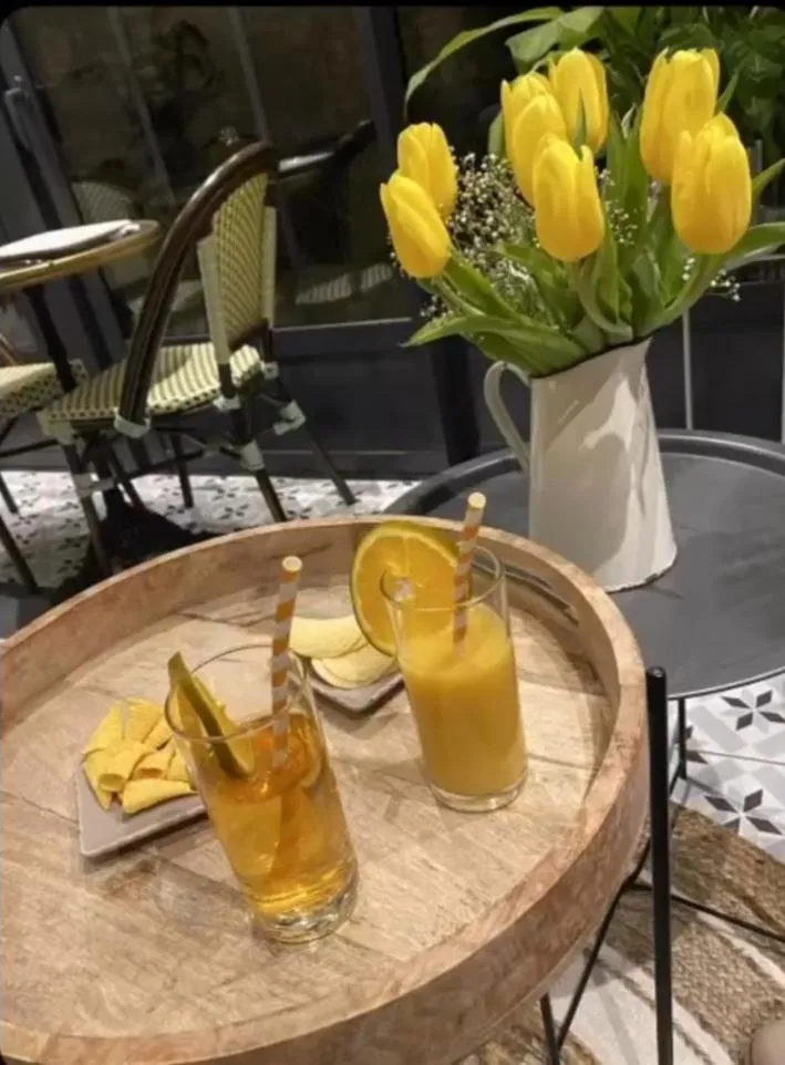 Drinks in Les Glycines de Monchy- Chambres d'hôtes