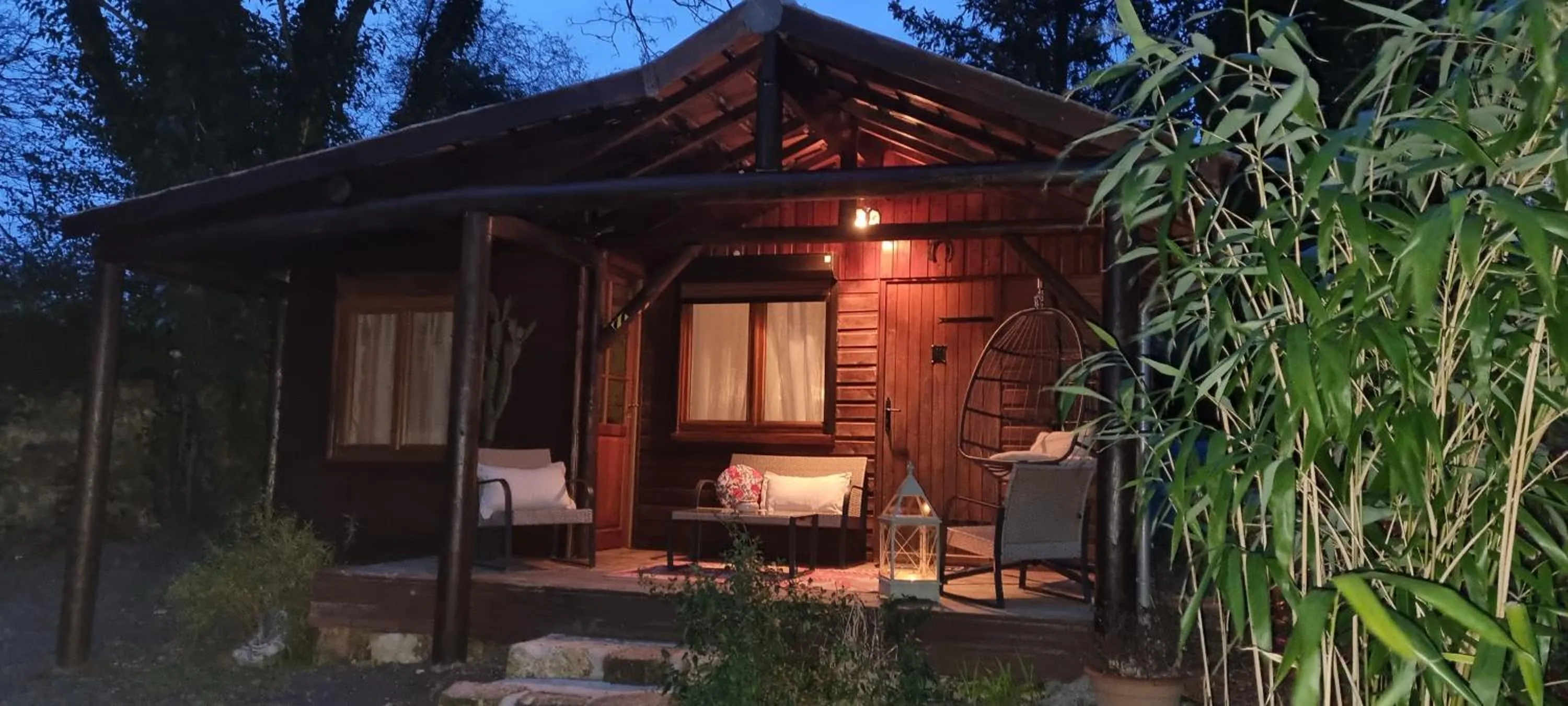 Patio in Les Glycines de Monchy- Chambres d'hôtes