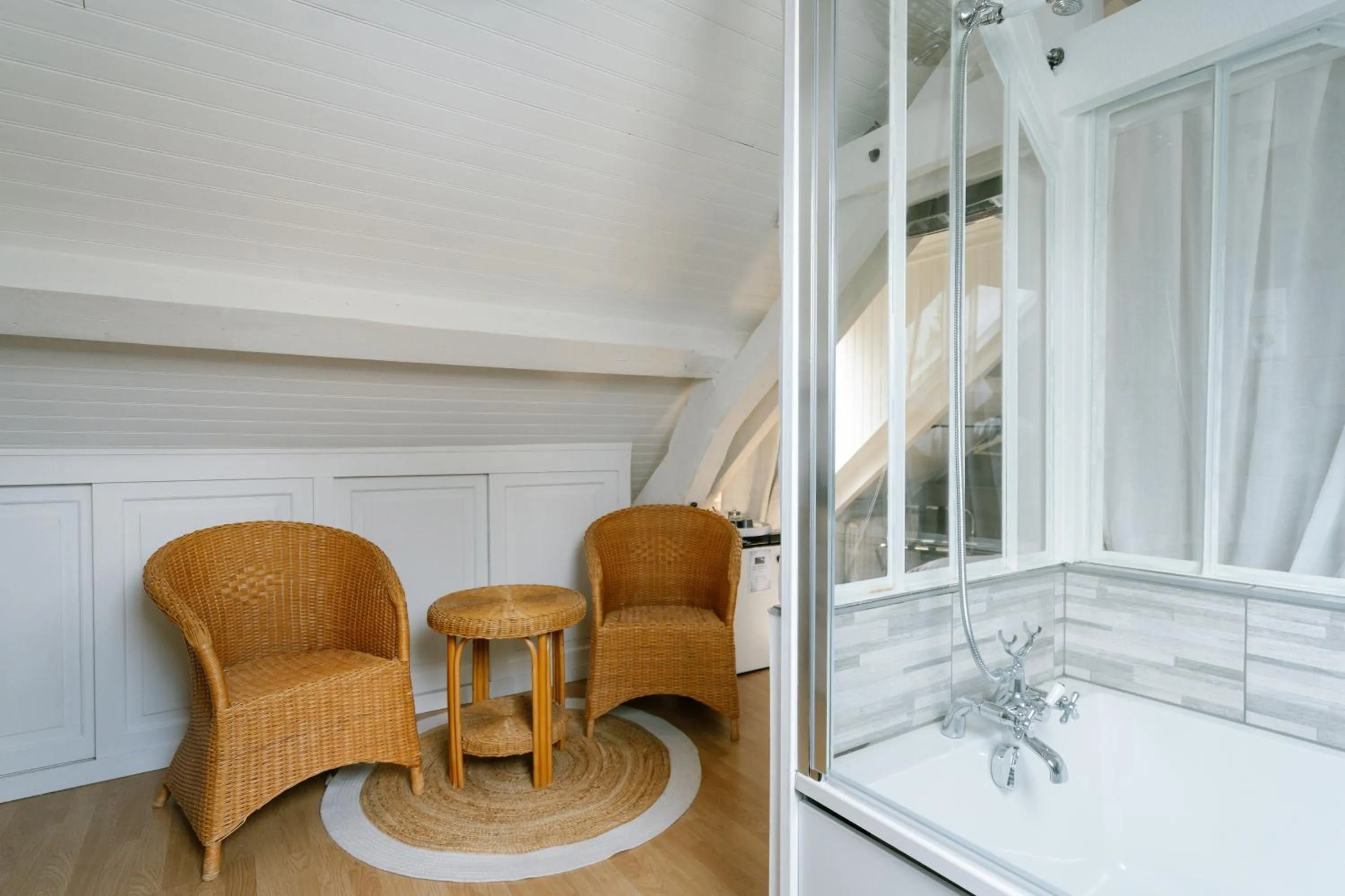 Shower in Les Glycines de Monchy- Chambres d'hôtes