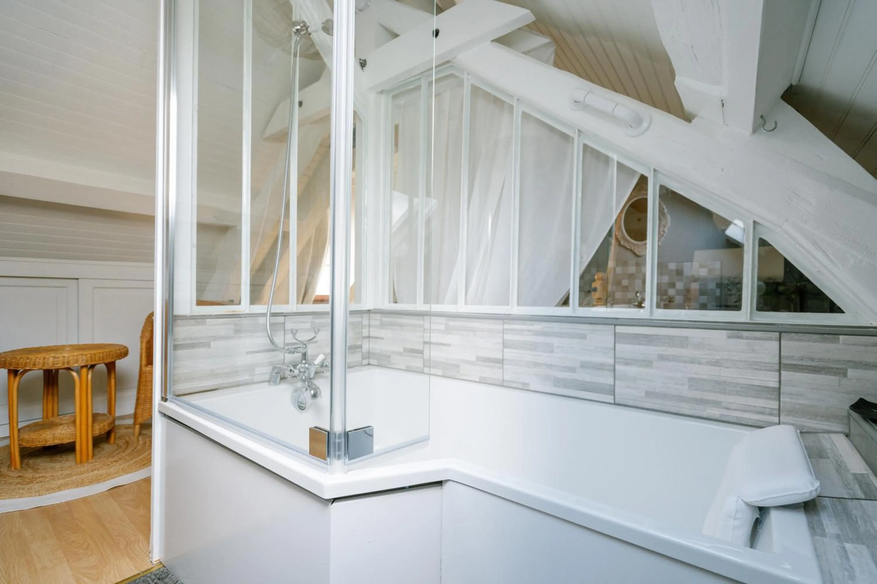 Shower in Les Glycines de Monchy- Chambres d'hôtes