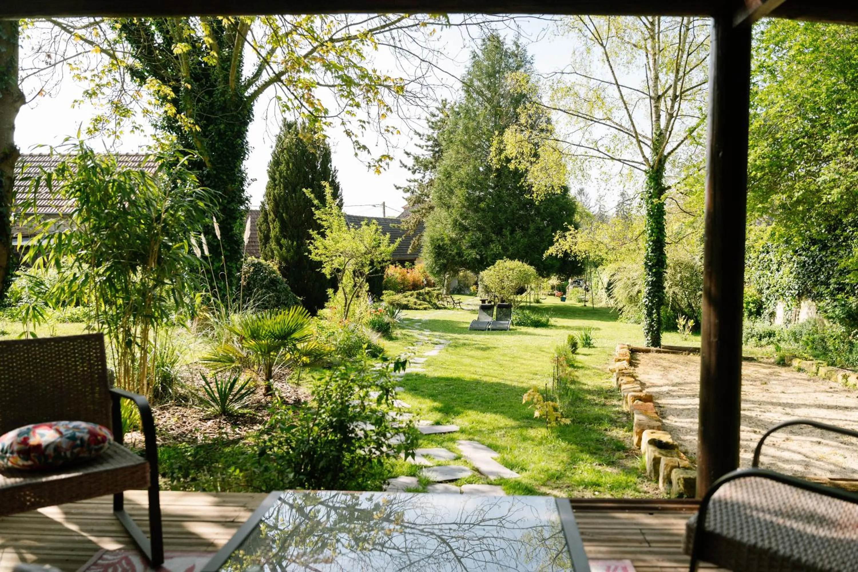 Patio in Les Glycines de Monchy- Chambres d'hôtes