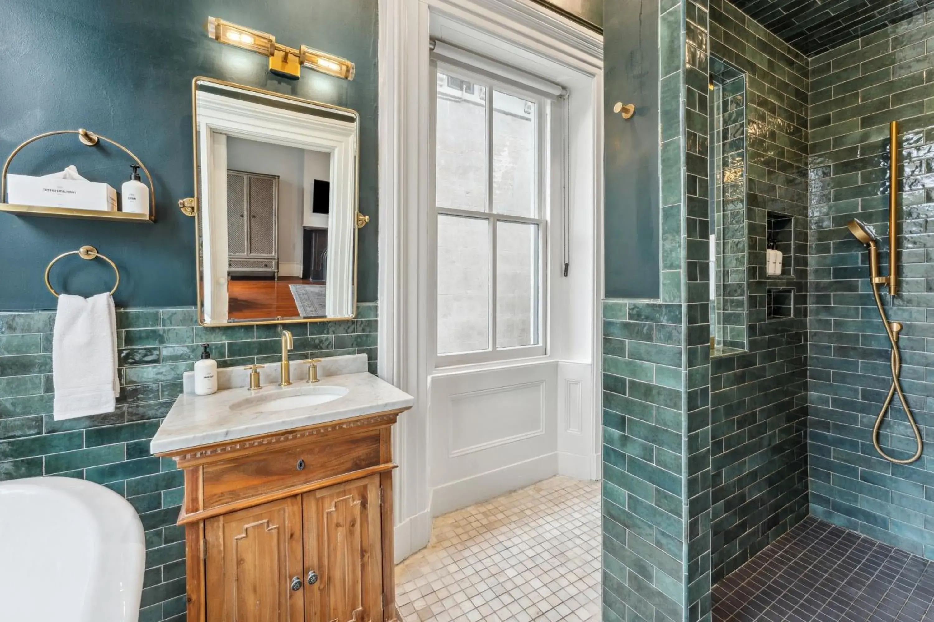 King Room - Disability Access in Bellwether House King Room - Disability Access in Bellwether House